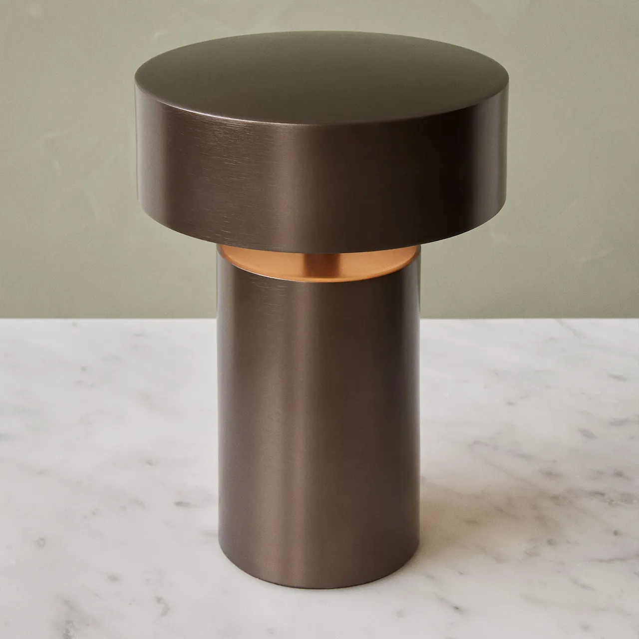Column portabel bordslampa