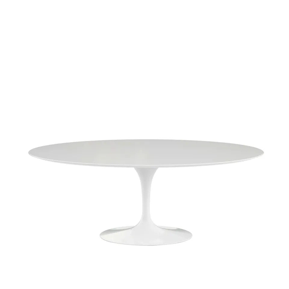 Saarinen Oval matbord utomhus