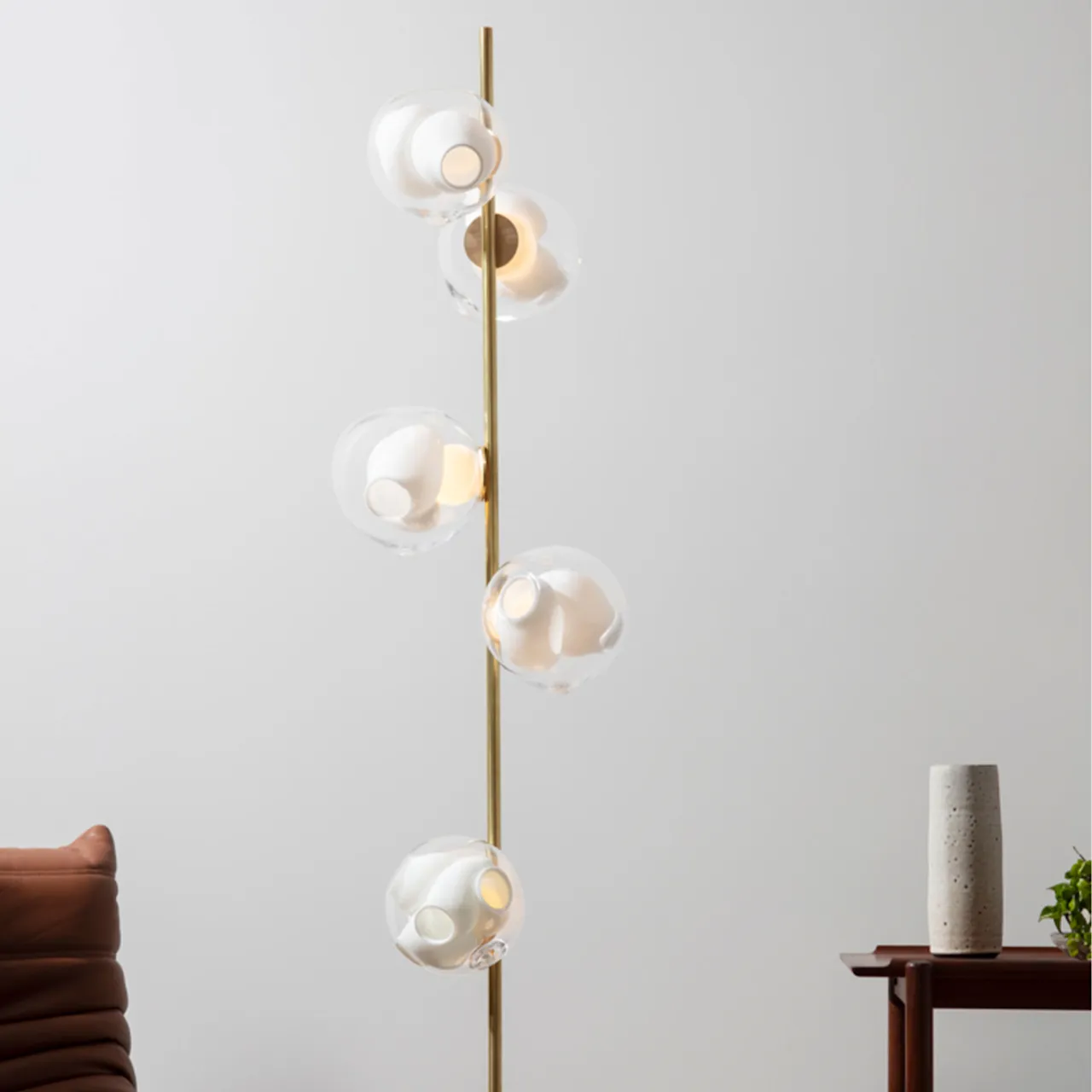 38.6V floor lamp long