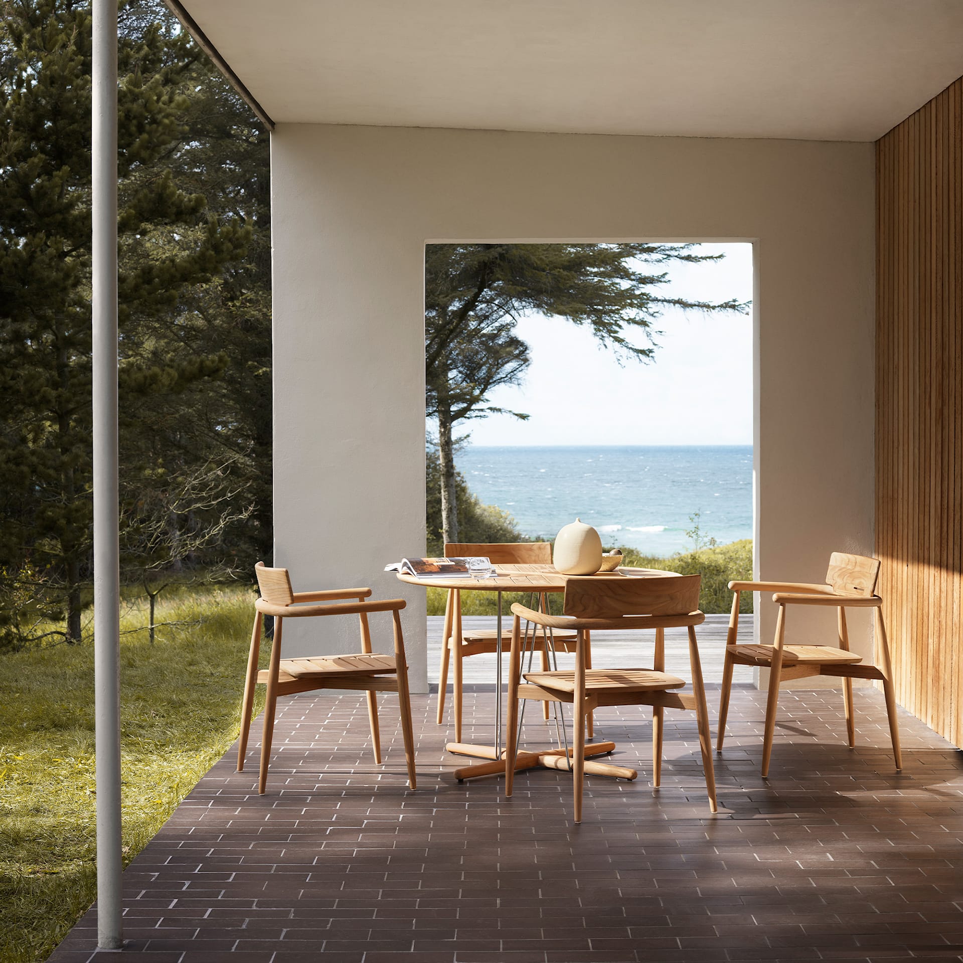 E008 Embrace Outdoor Dining Chair - Carl Hansen - NO GA