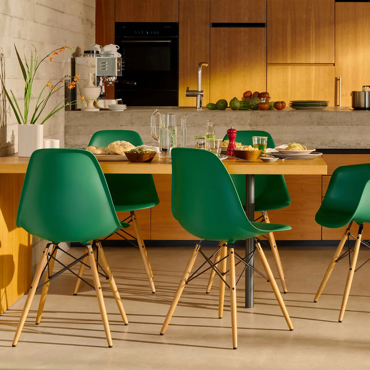 Eames RE Plastic Chair DSW stol Ash Honey Tone