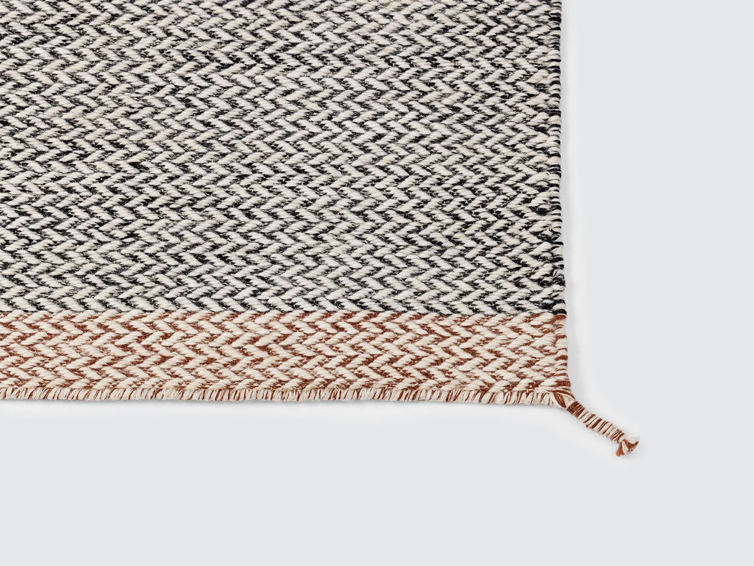 Ply rug black/white - 2