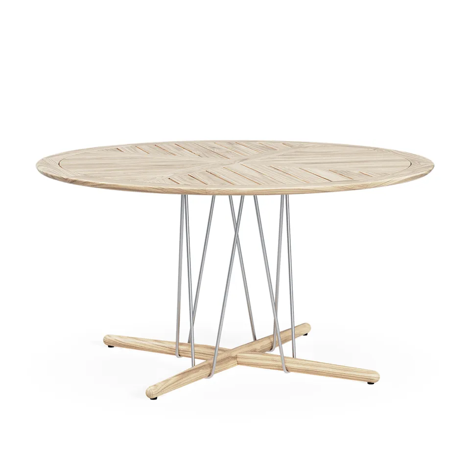 E022 Embrace matbord utomhus