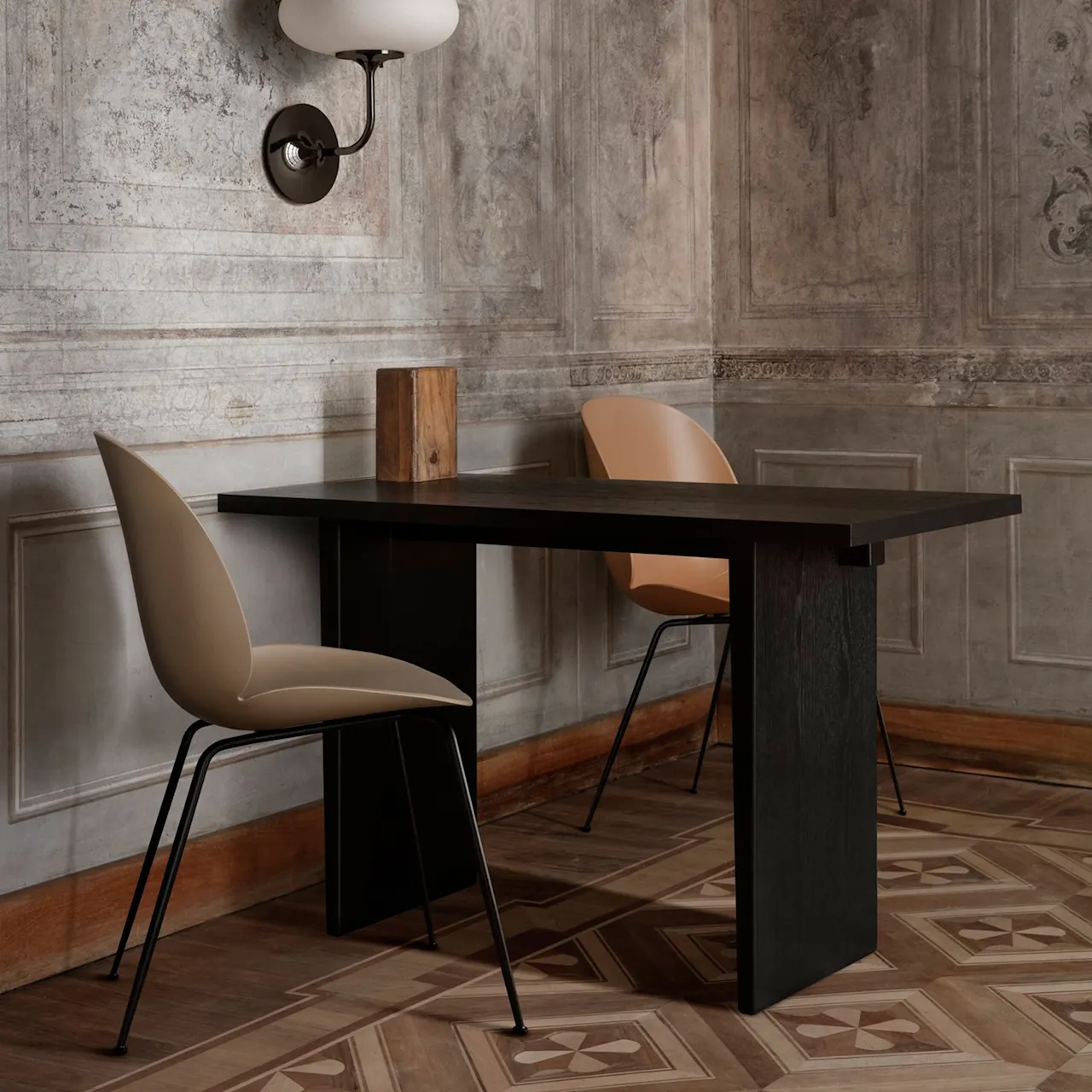 Private Desk Light Stained Oak Veneer