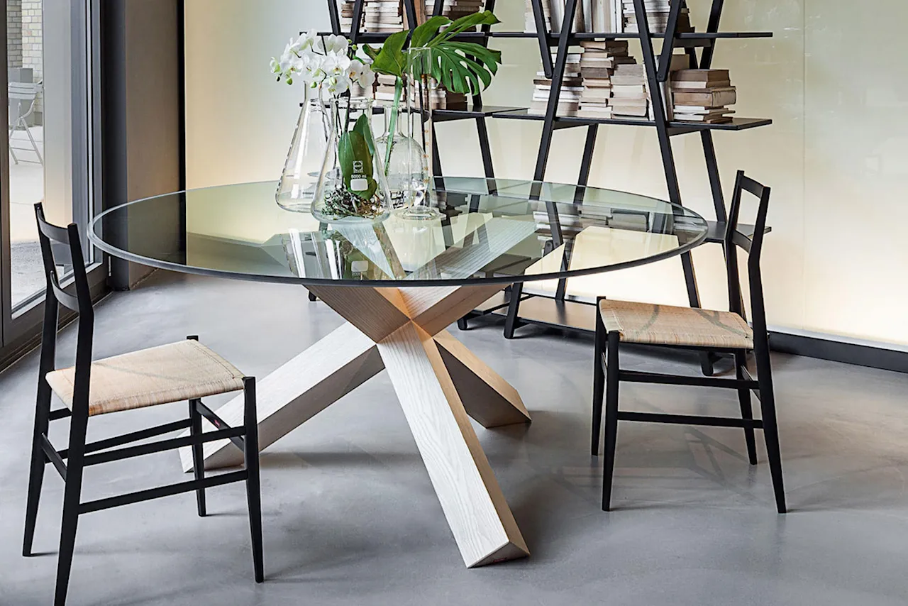 452 La Rotonda Dining Table