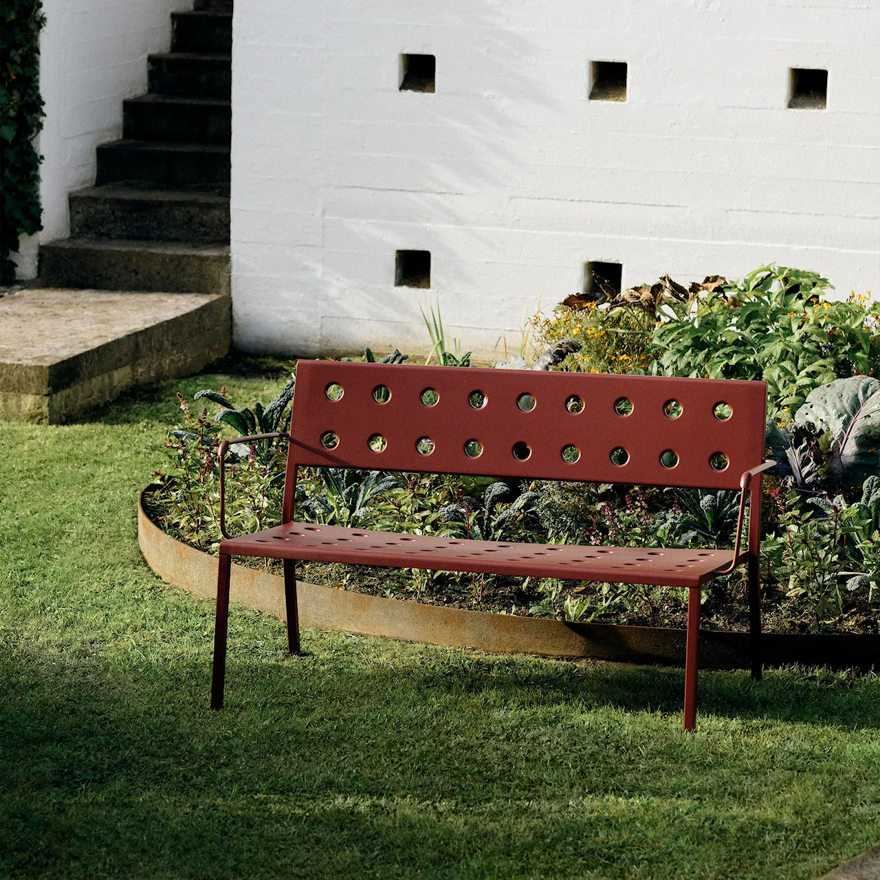 Balcony Lounge Bench w. arm / Dark Forest