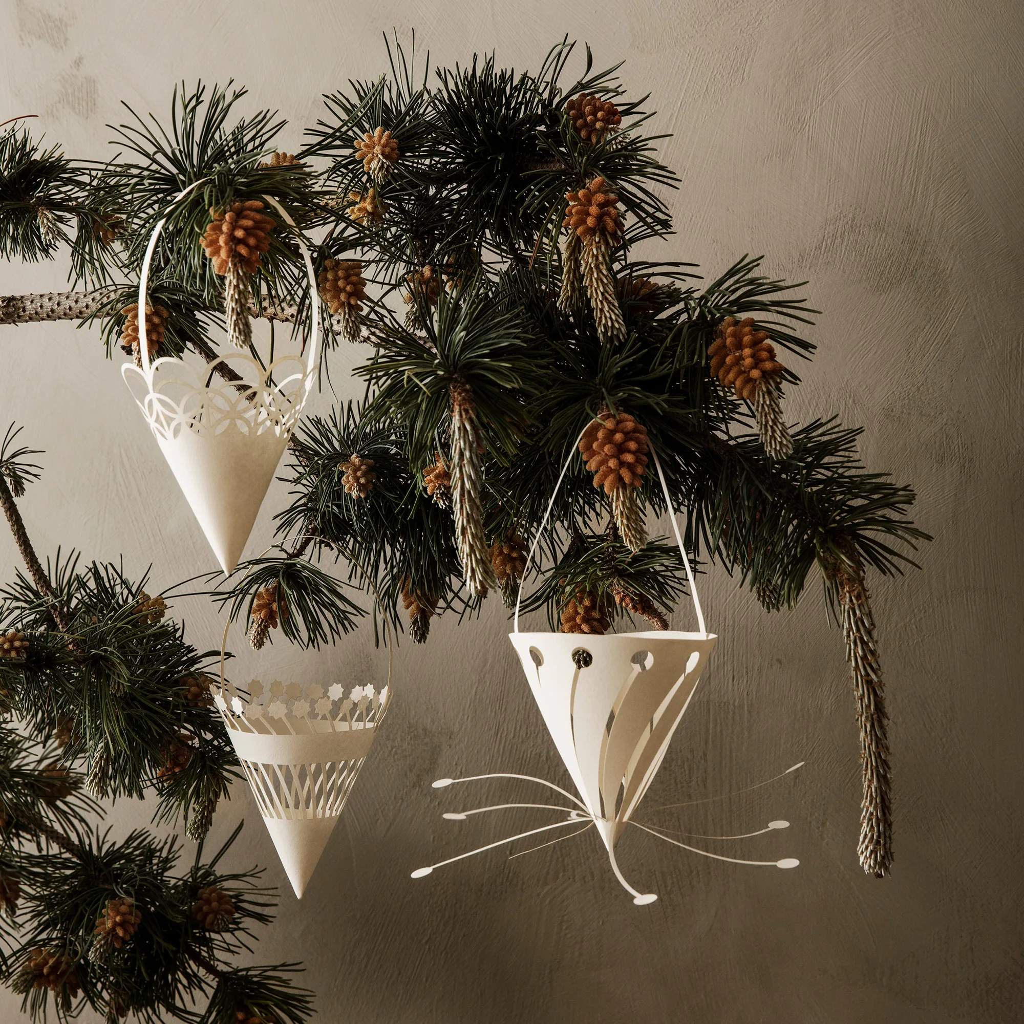 Christmas Paper Cones juldekoration