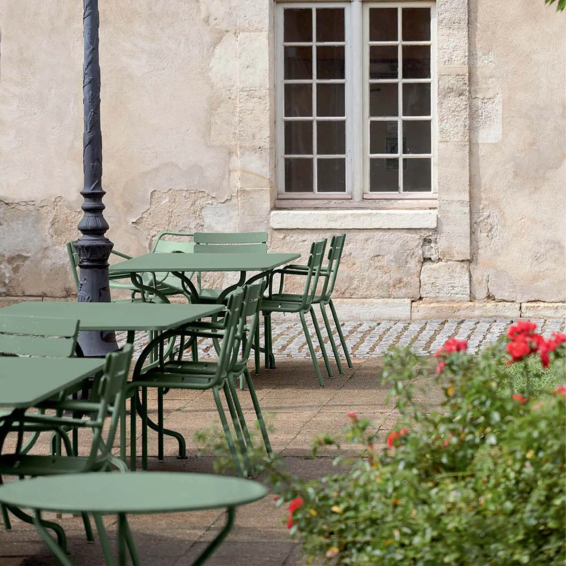 Opéra Pedestal Table - Fermob - NO GA