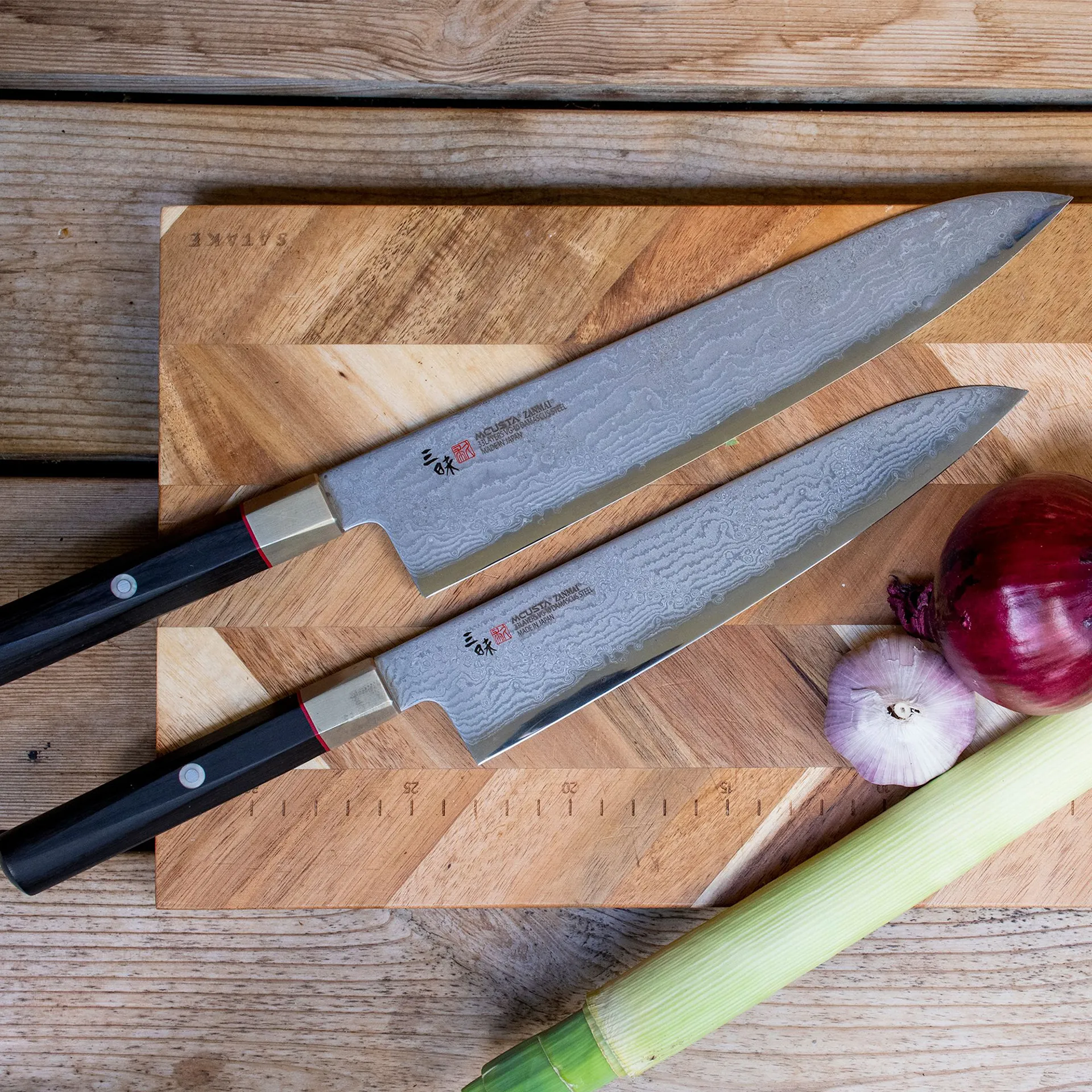 Hybrid Splash Gyuto Kockkniv 24 cm - Mcusta / Zanmai - NO GA