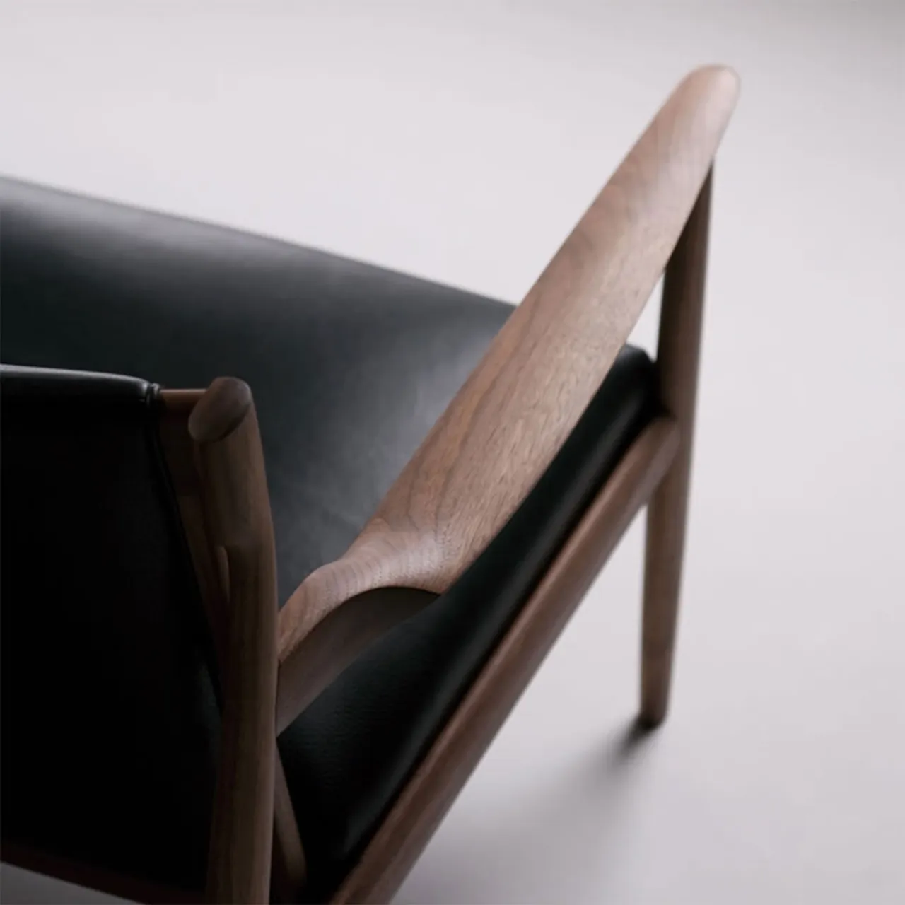 Claude Easy Chair