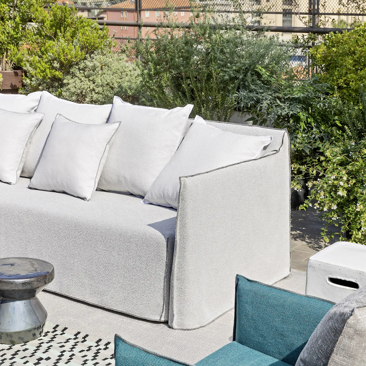 Ghost Out 10 Sofa