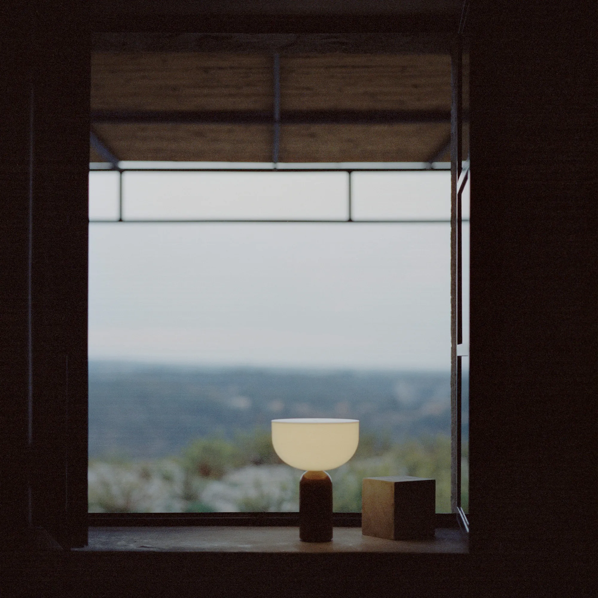 Kizu Table Lamp Portable - 6