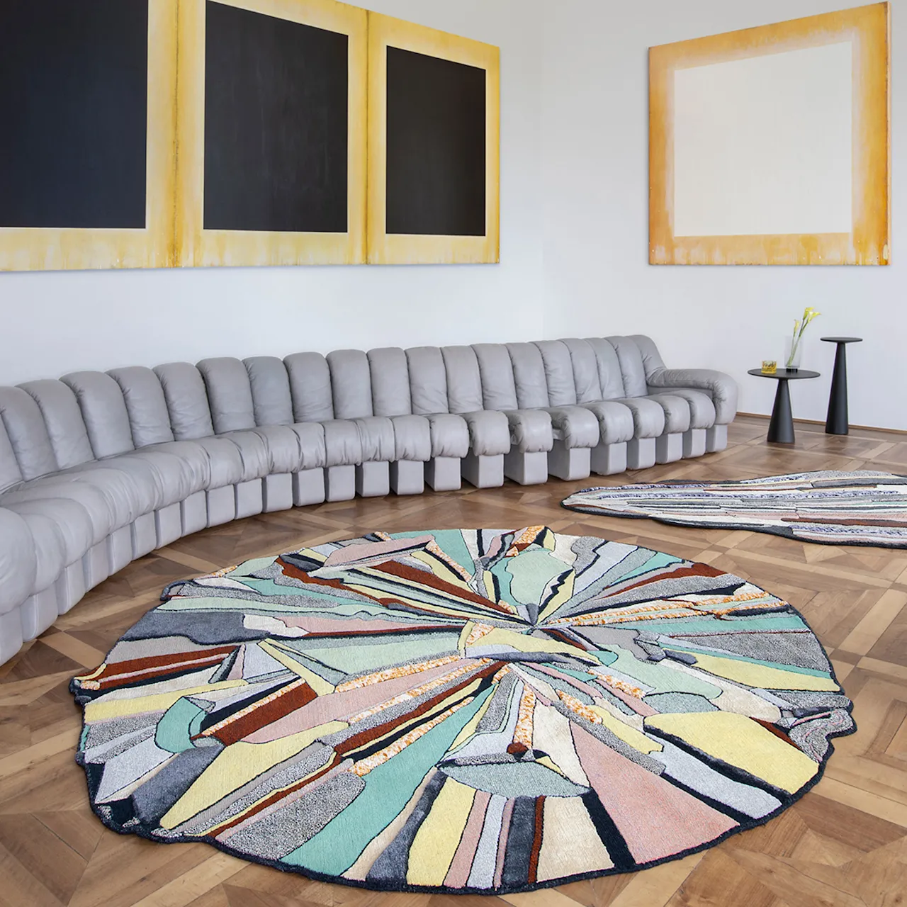 Super Fake Rug - Round Moon