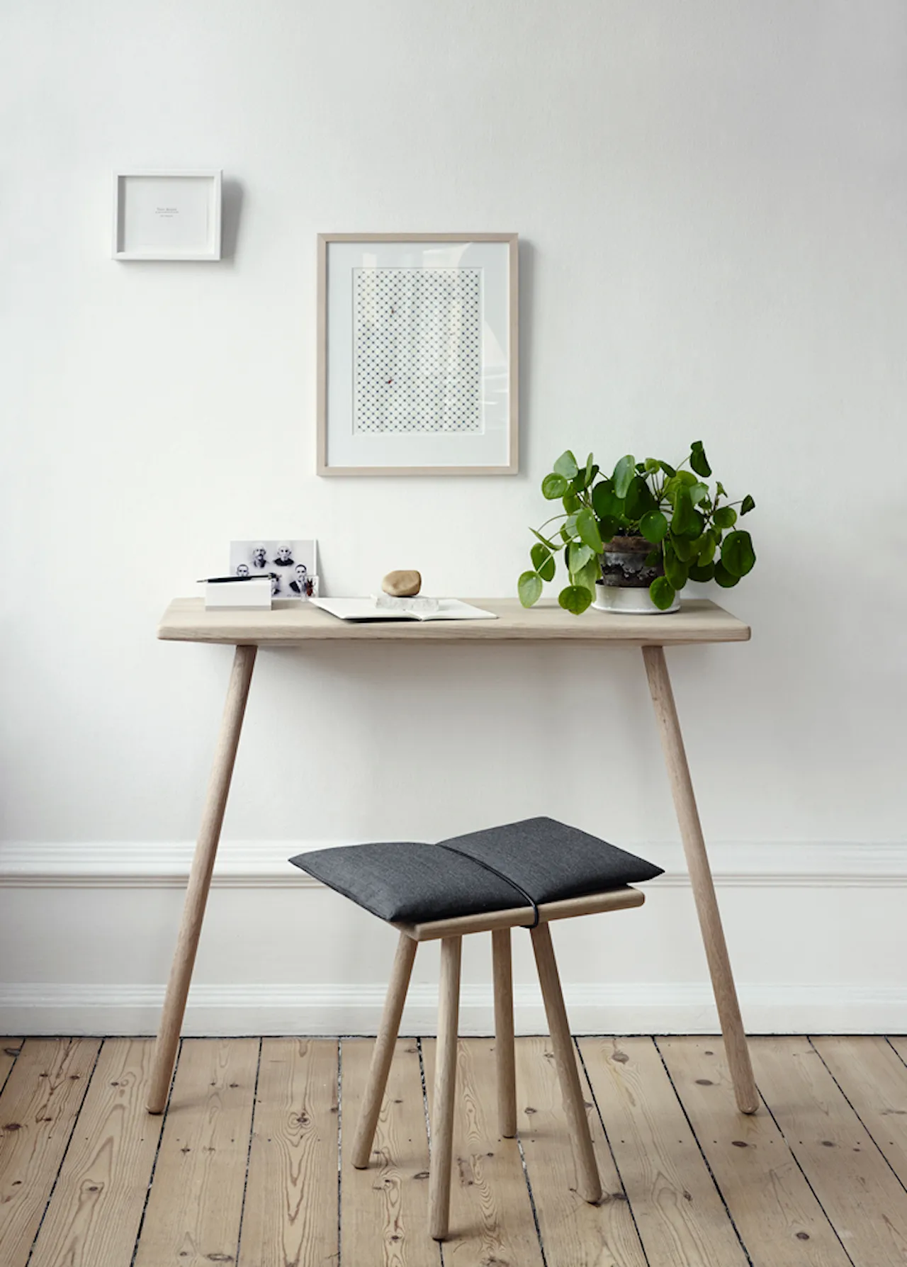 Georg Console Table