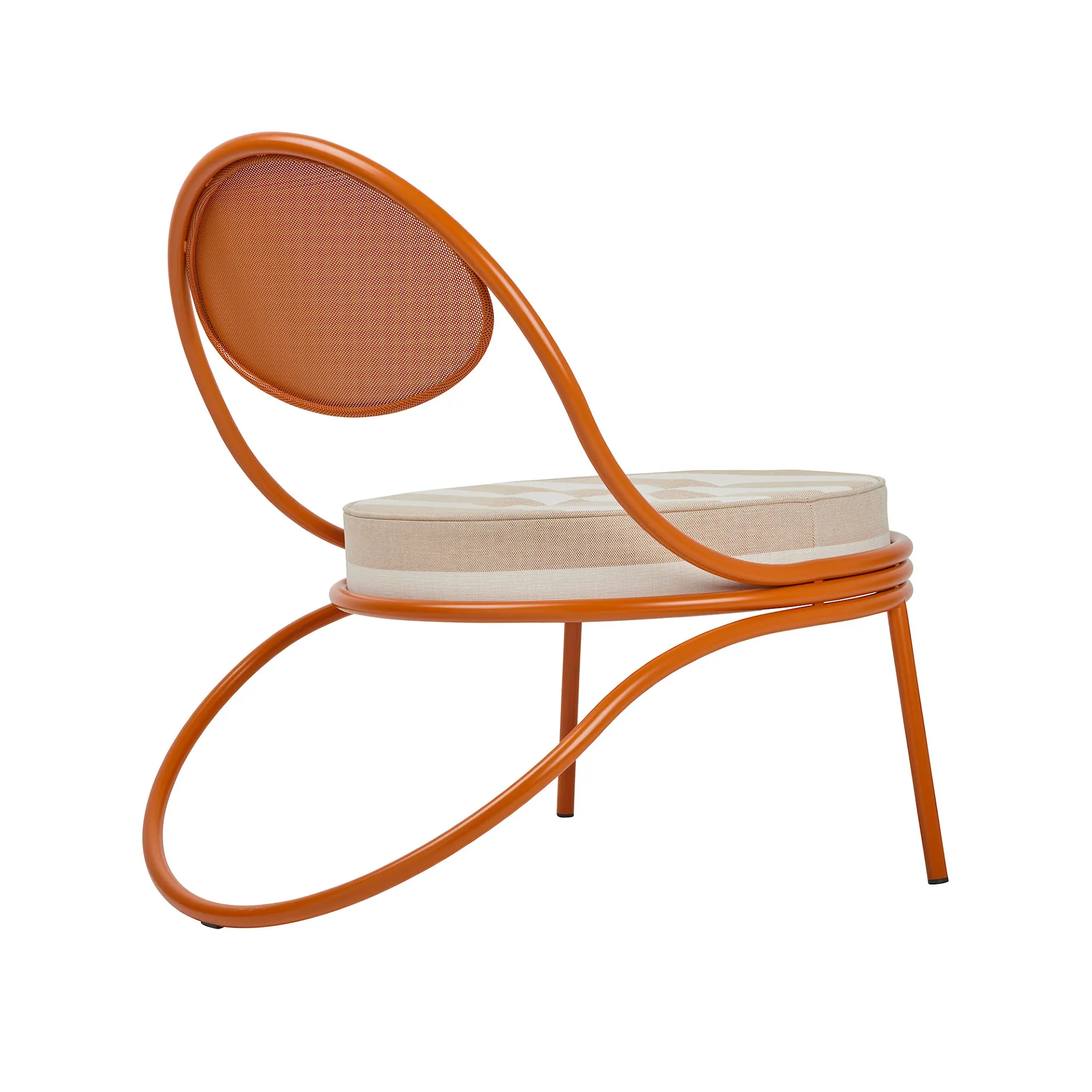 Copacabana Outdoor Lounge Chair - Seat Upholstered, International Orange Base - Gubi - Mathieu Matégot - NO GA