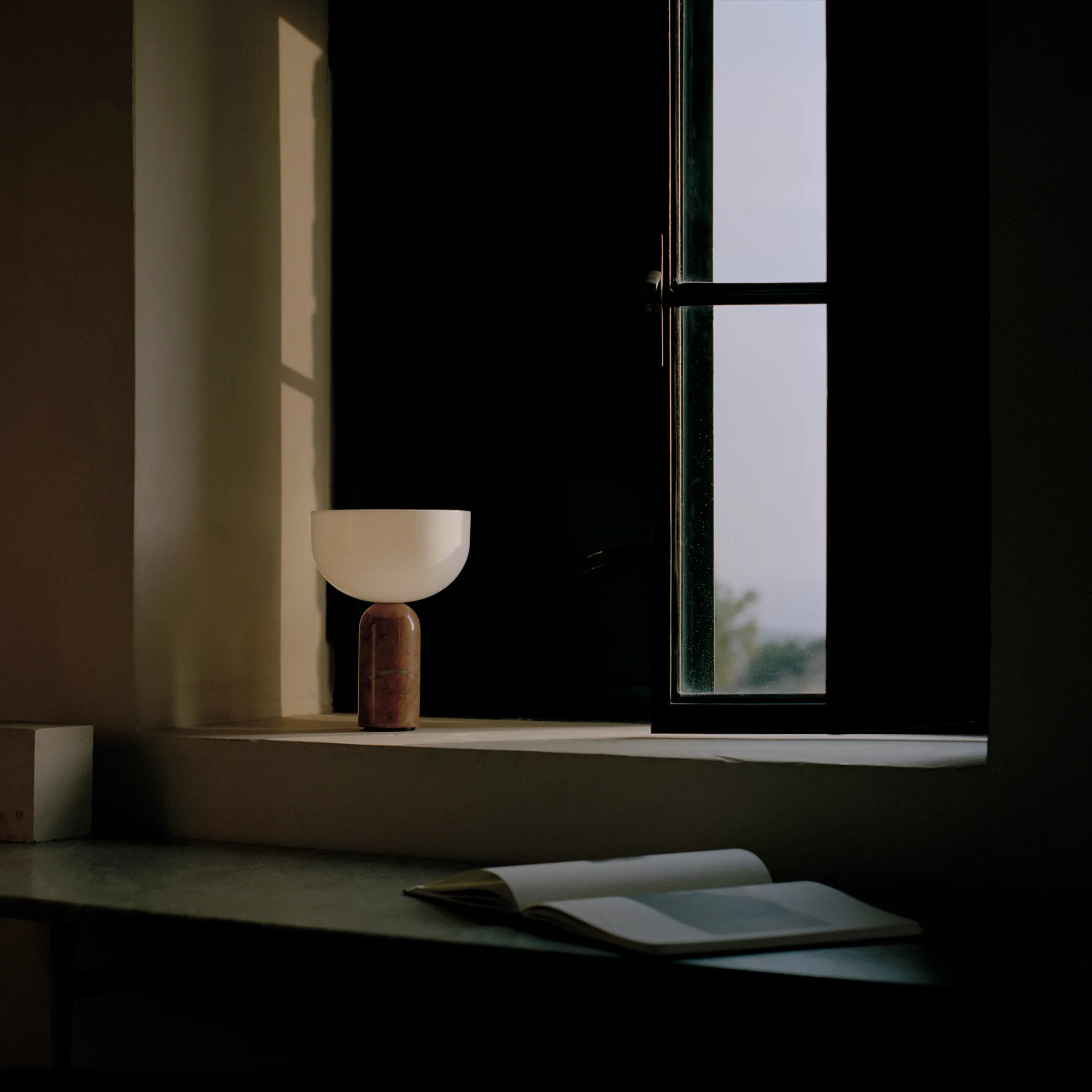 Kizu Table Lamp Portable - 2