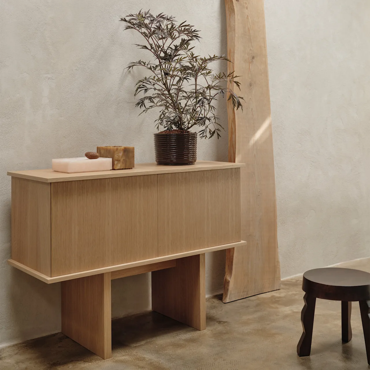 Stilt Single sideboard