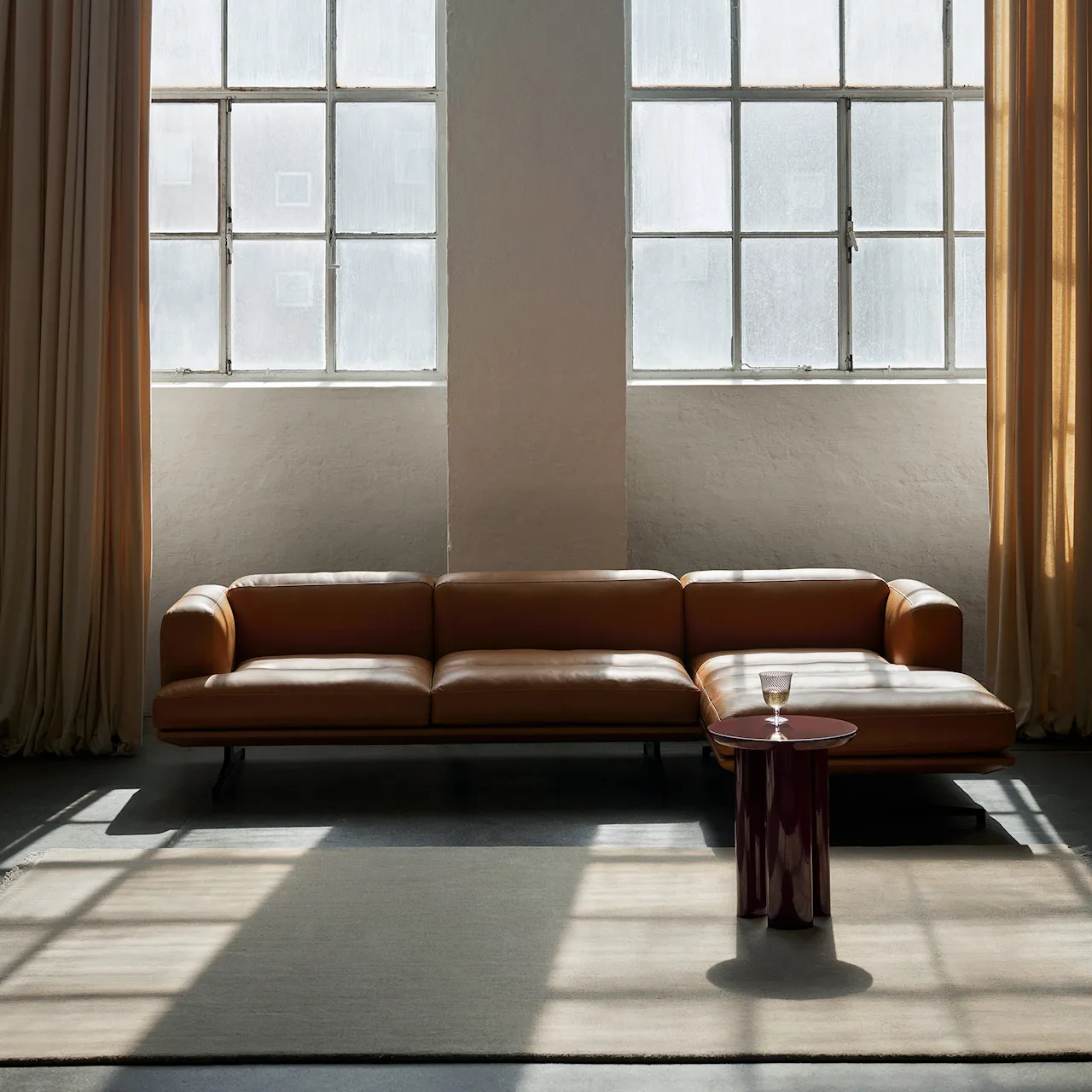 Inland AV42 höger schäslong varm svart legs noble balck leather