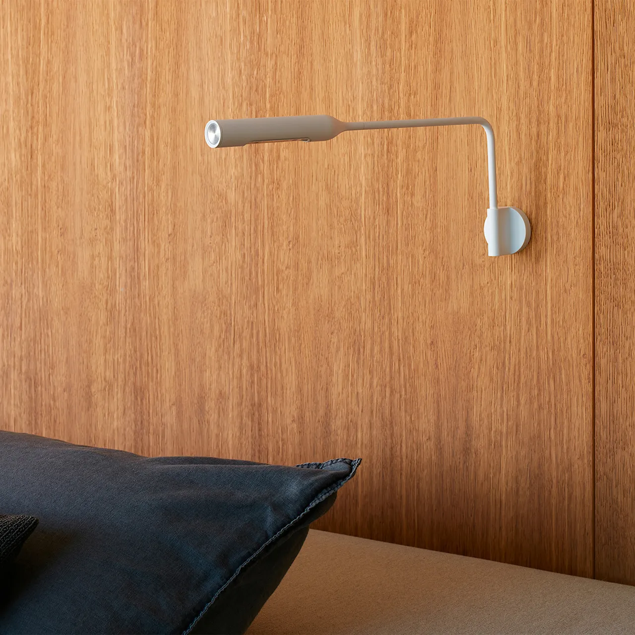 Flo Wall vägglampa