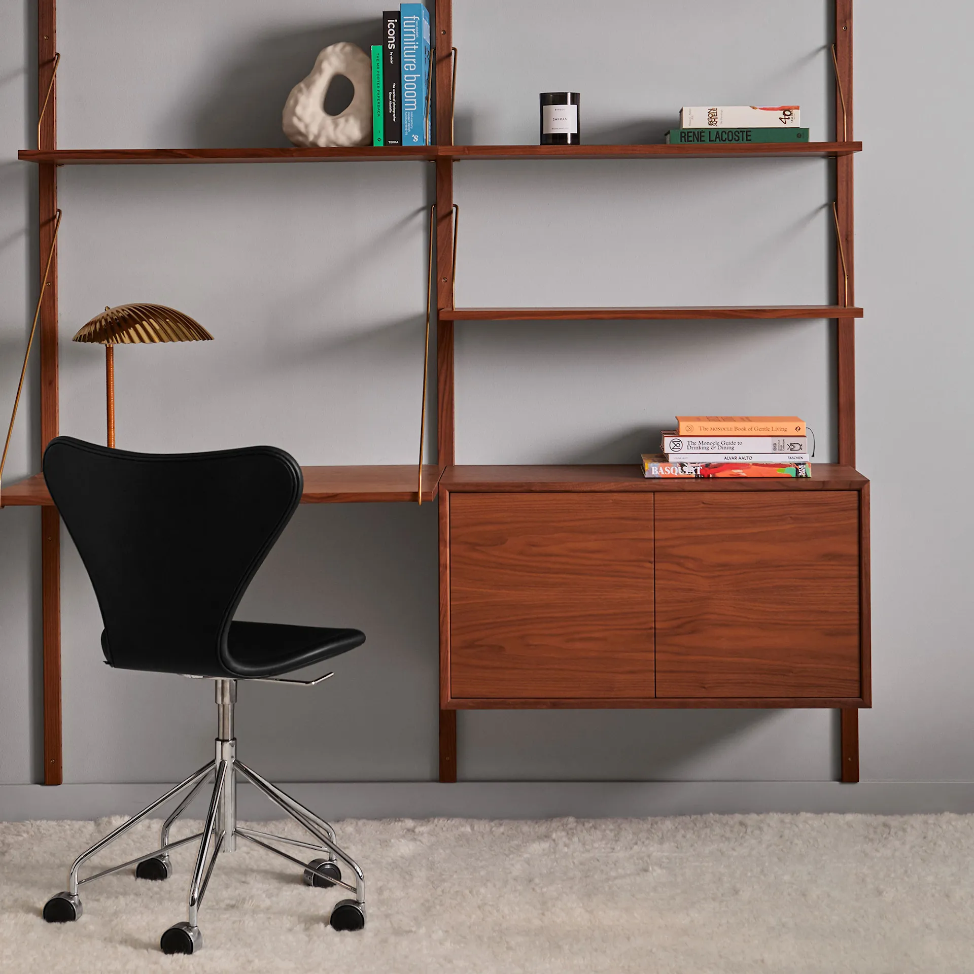 3117 Sjuan - Helklädd Läder / Soft Black - Fritz Hansen - Arne Jacobsen - NO GA