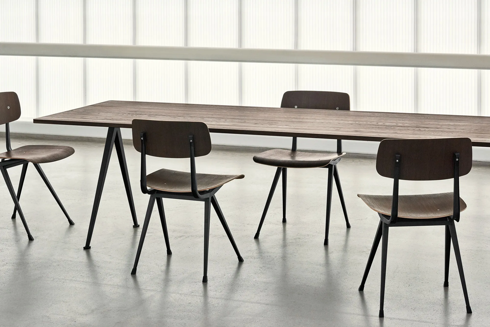 Pyramid 02 table 85x250 cm beige powder coated steel - 5