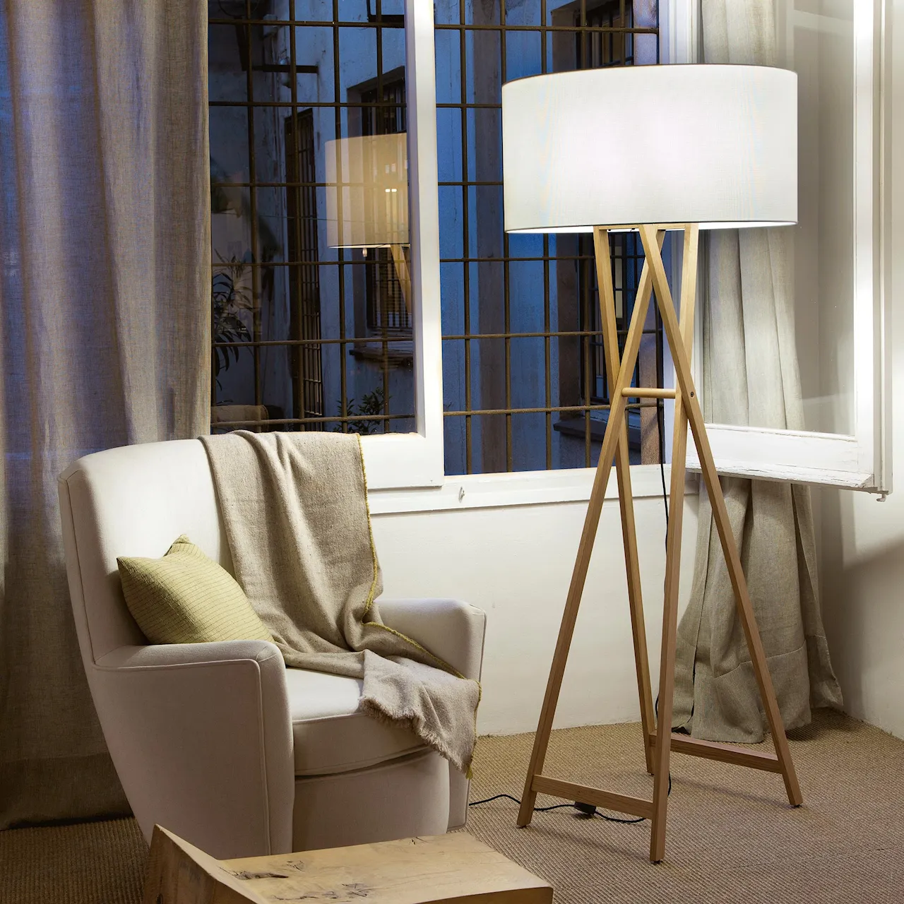 Cala - Floor Lamp