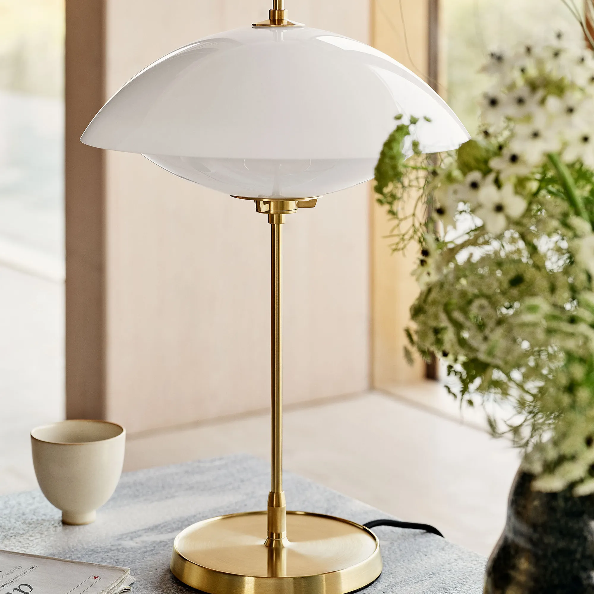 Clam bordslampa - 2