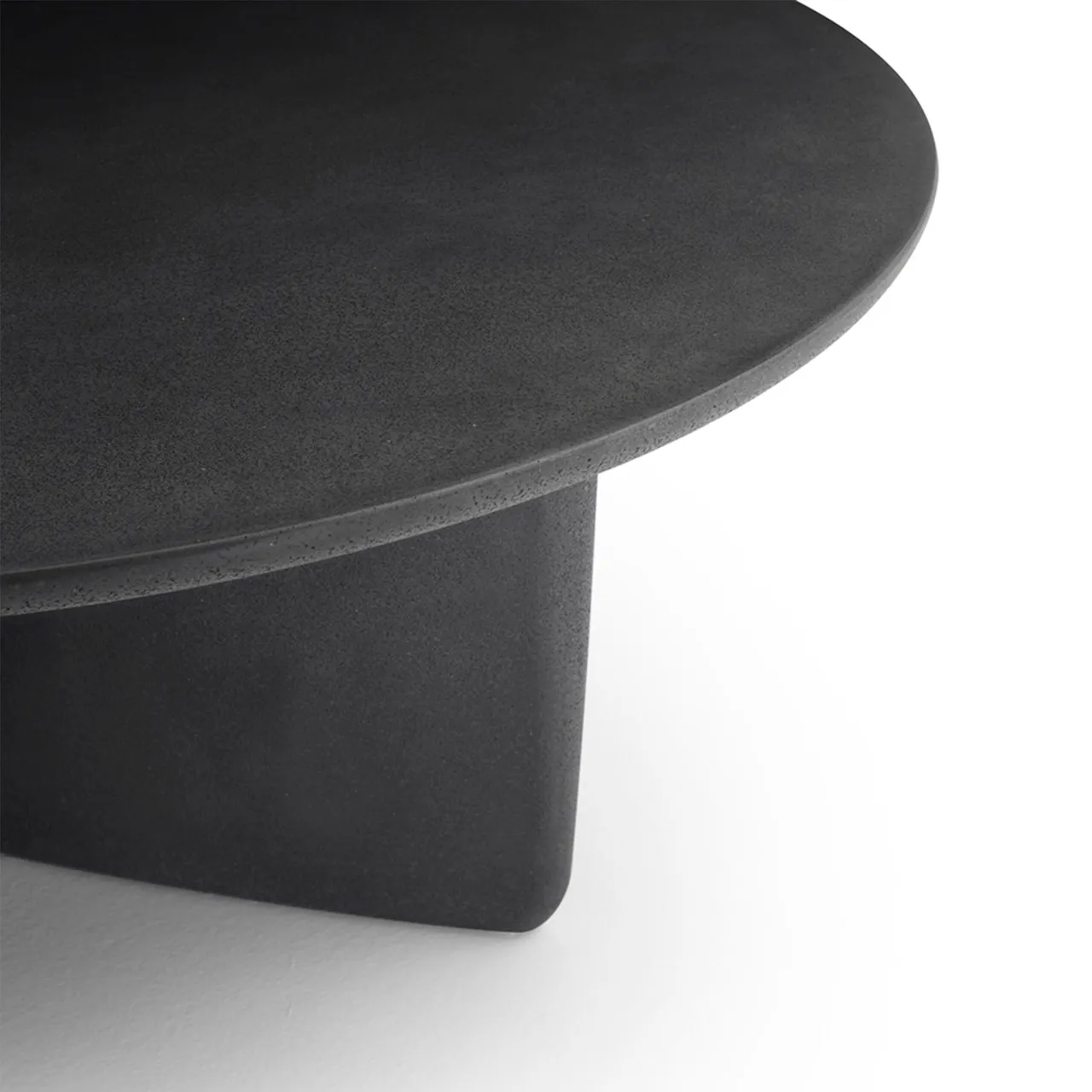 Tobi-Ishi Outdoor Round Table