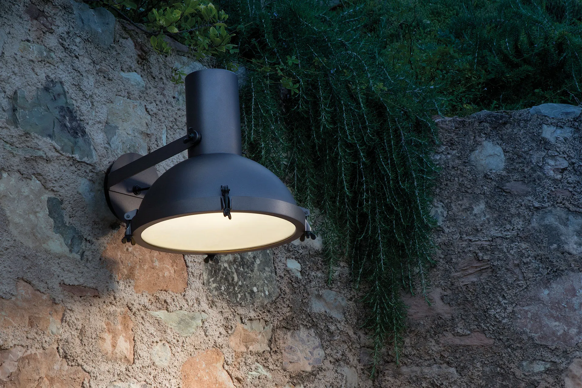 Projecteur Outdoor - Vägglampa - Nemo Lighting - Le Corbusier - NO GA