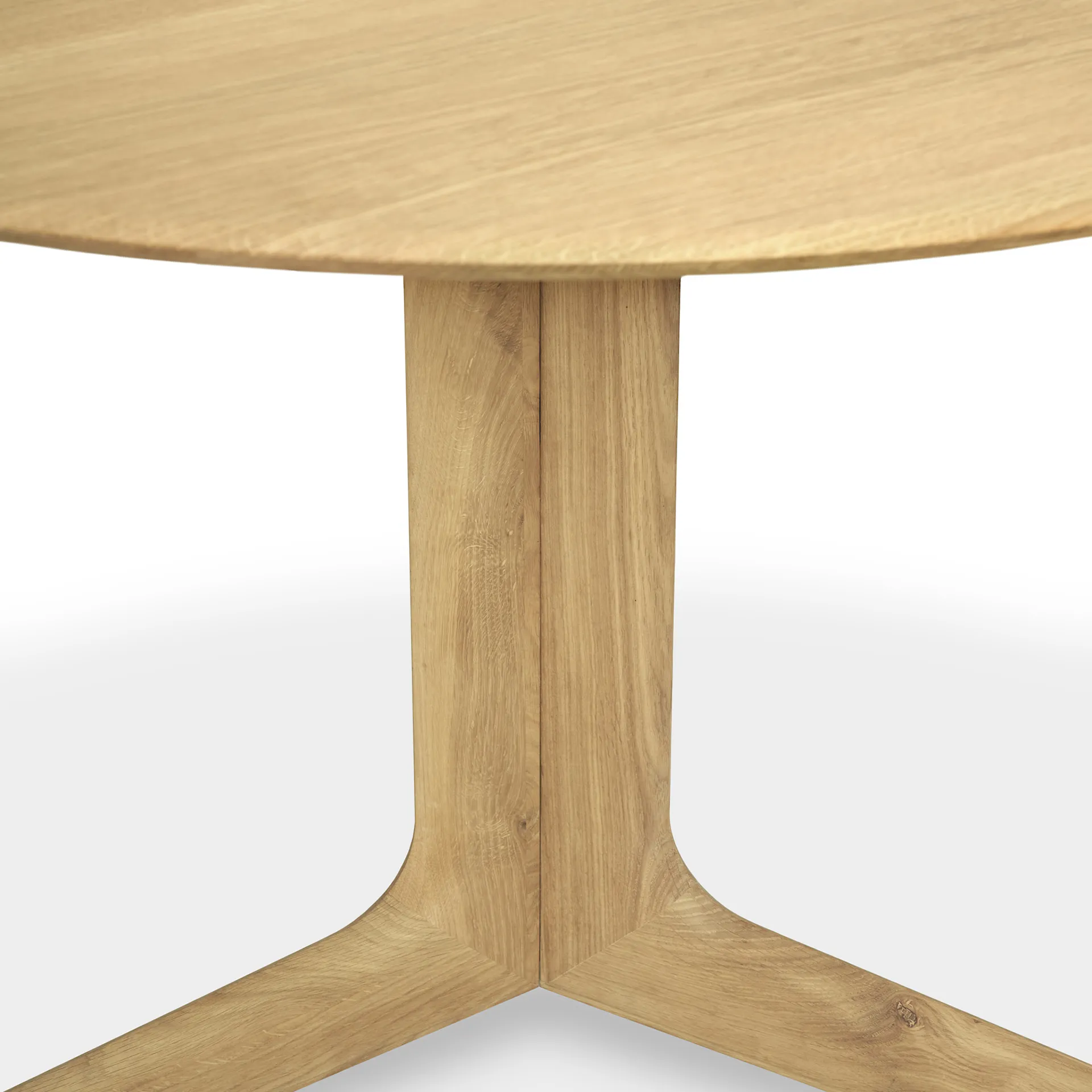 Corto Round Dining Table - Ethnicraft - NO GA