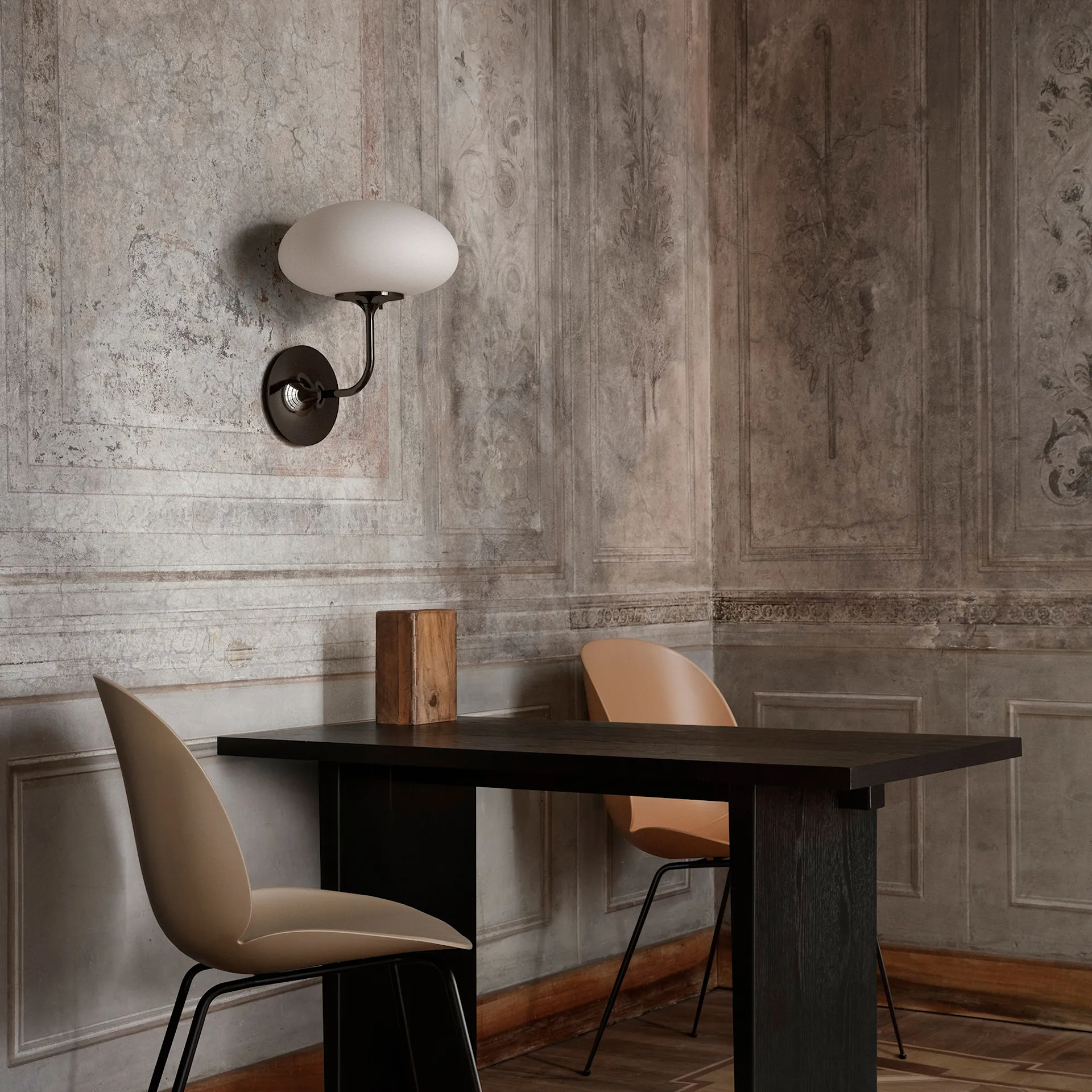 Stemlite Wall Lamp - Gubi - NO GA