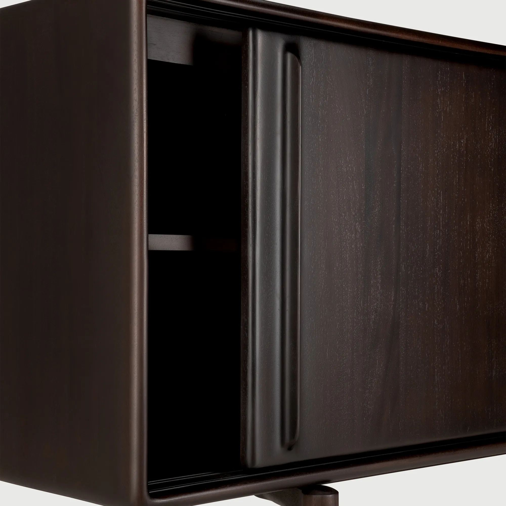 Flow sideboard