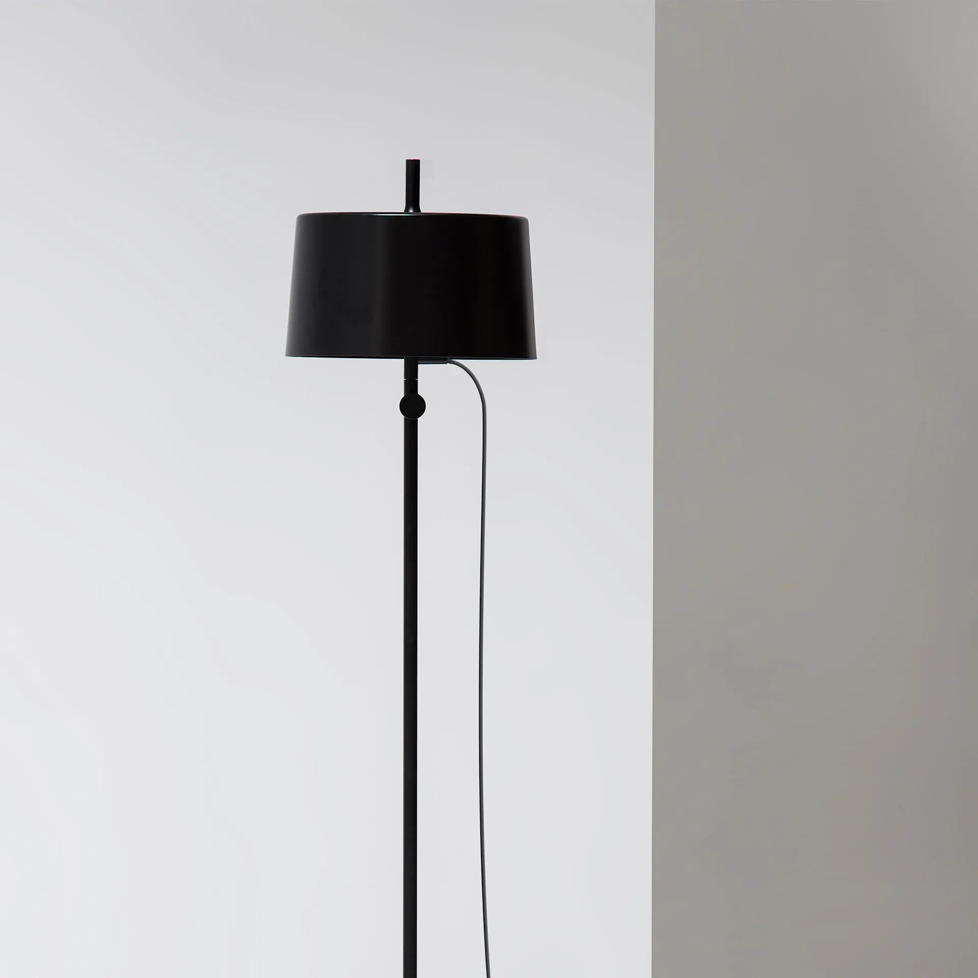 Nendo w132 - Golvlampa - Wästberg - Nendo - NO GA