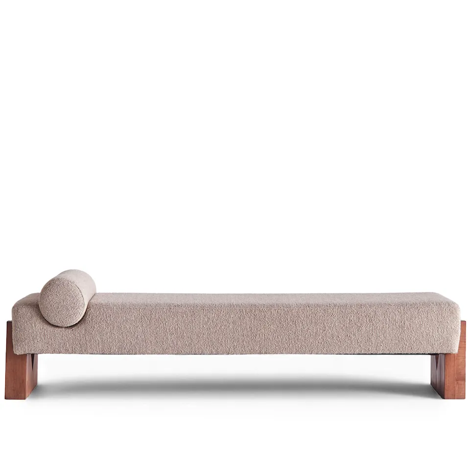 V Daybed