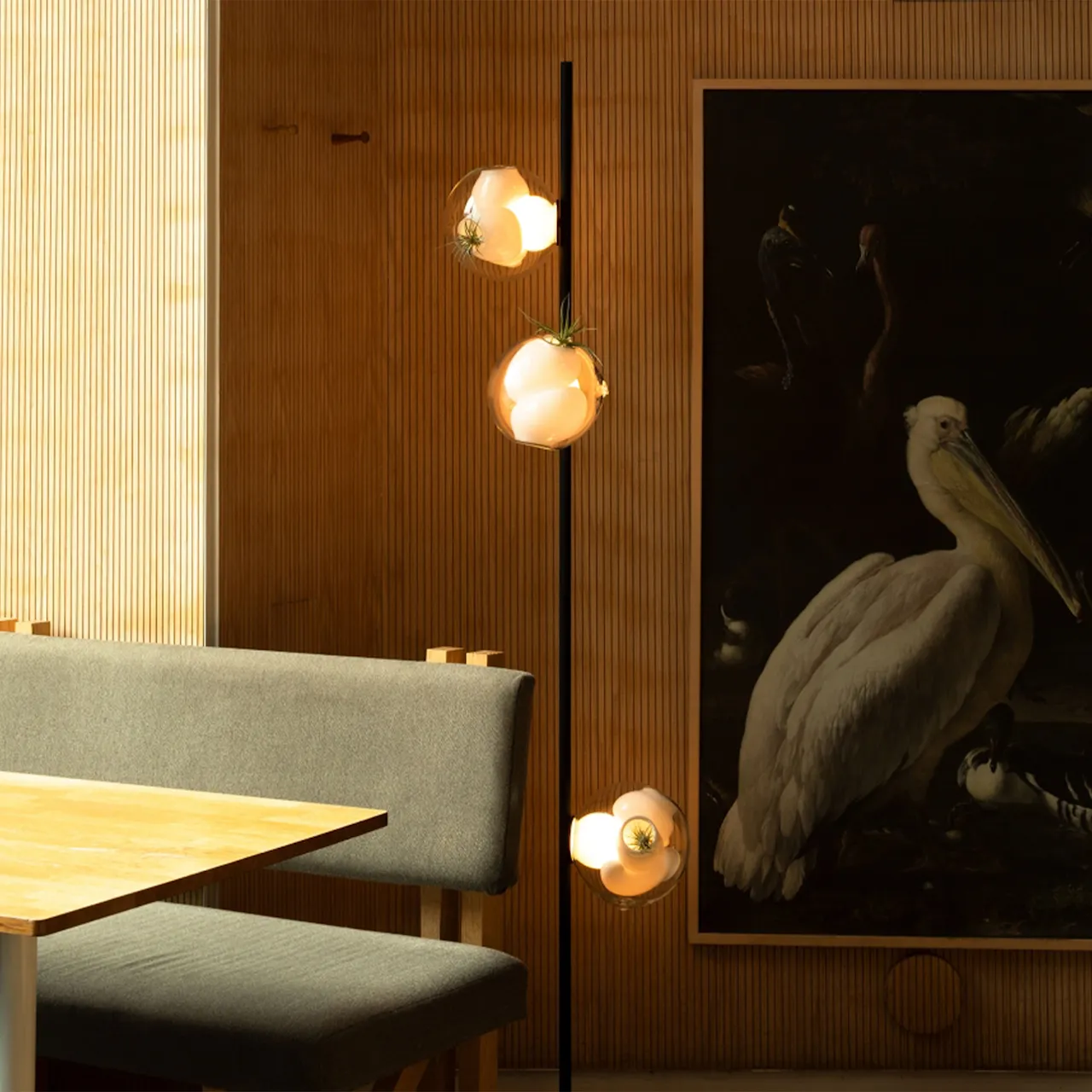 38.3V floor lamp long