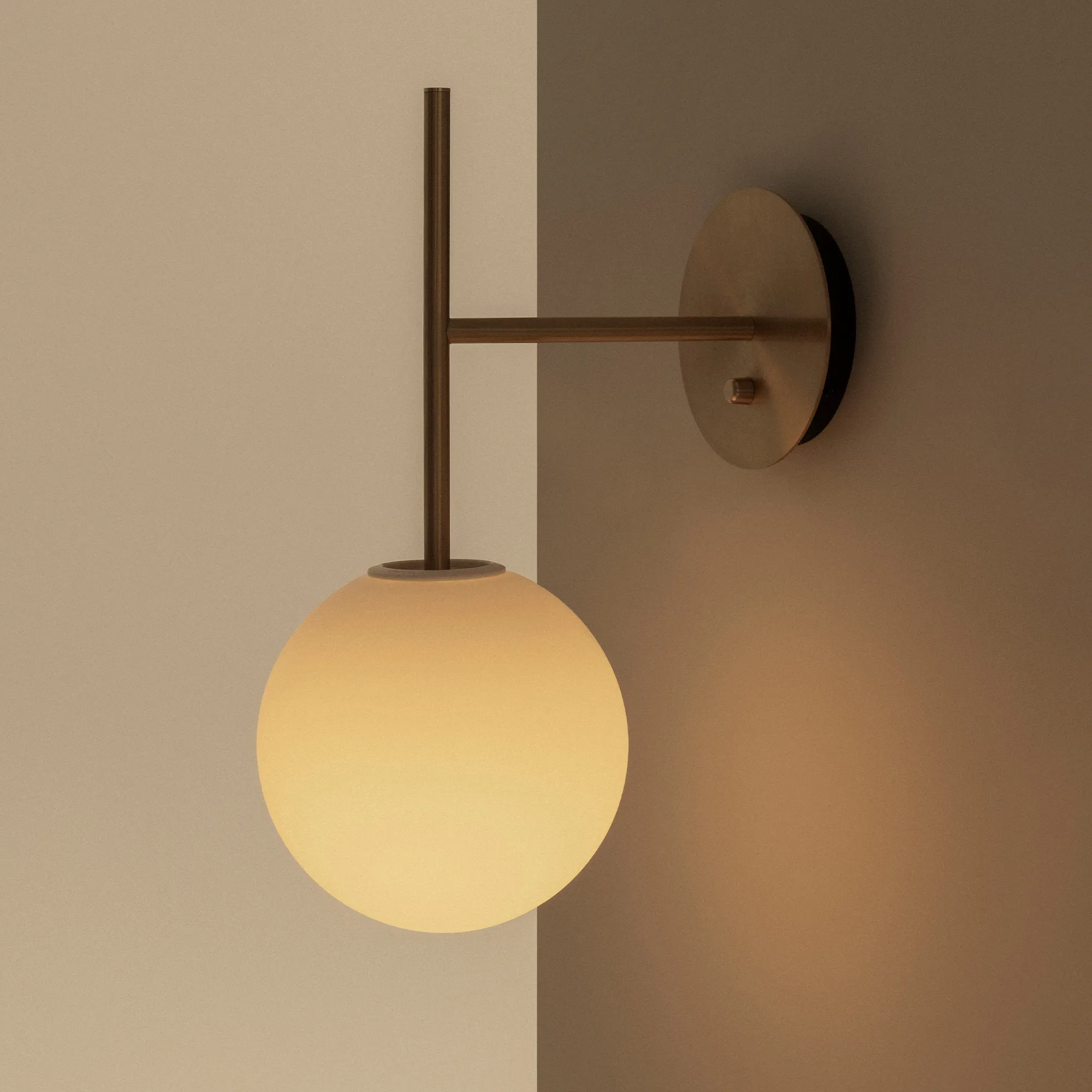 TR Bulb vägglampa med upphäng - 4