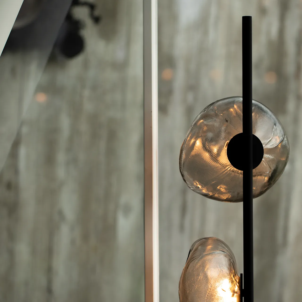 73.3 floor lamp short