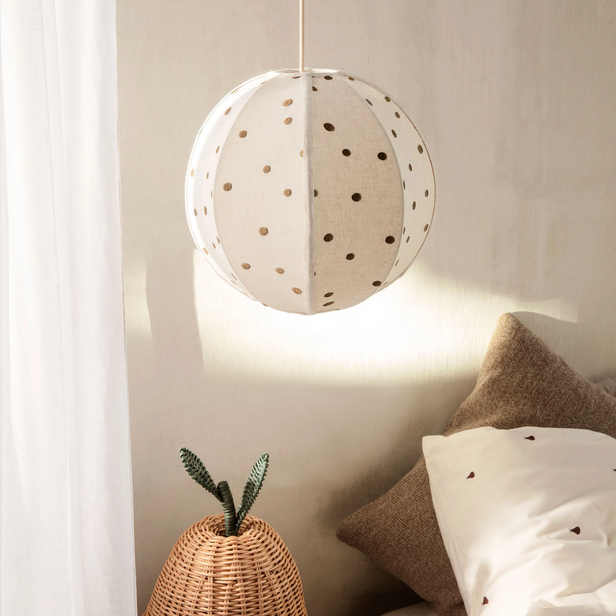 Embroided Textile lampskärm