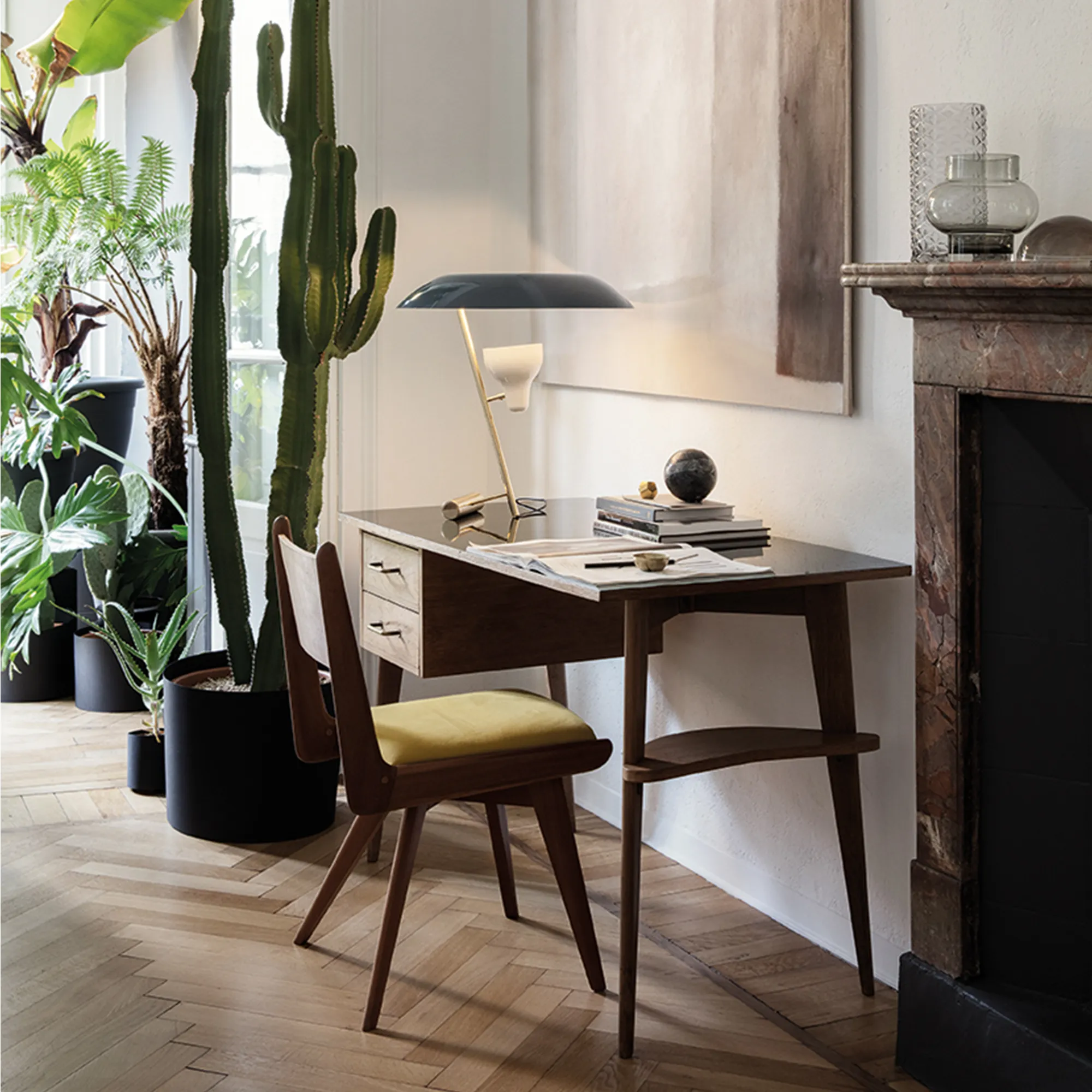 Model 548 table Dark - 6