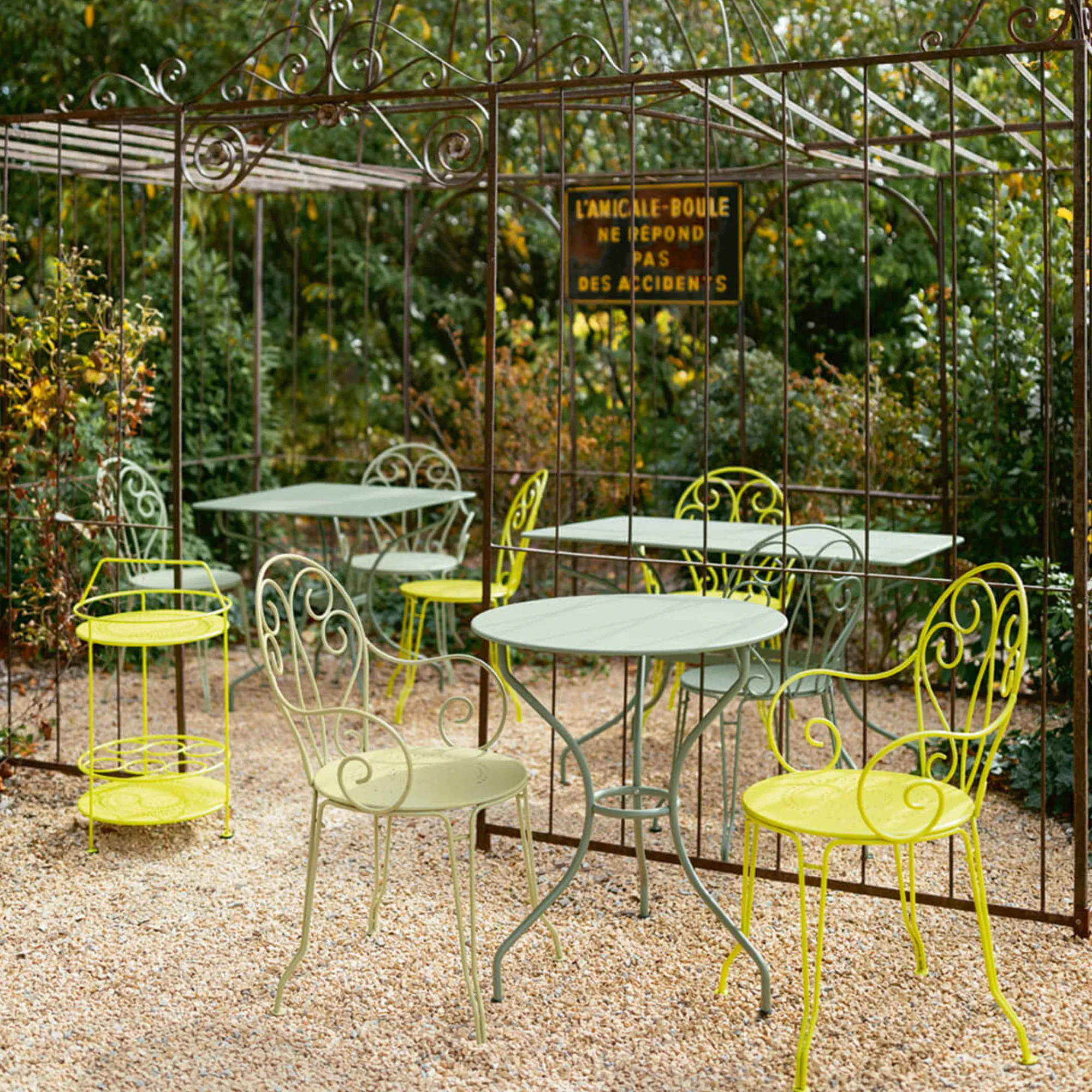 Opéra Pedestal Table - 3