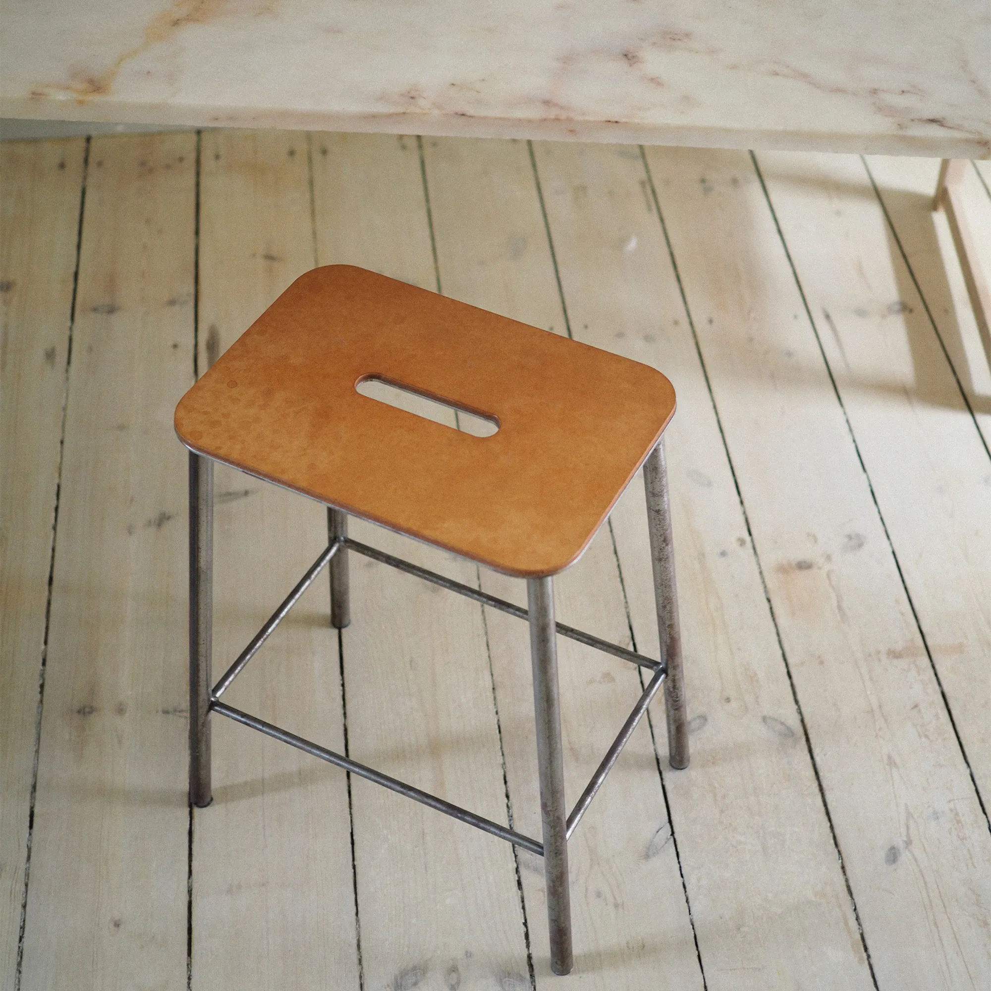 Adam barstol - 11