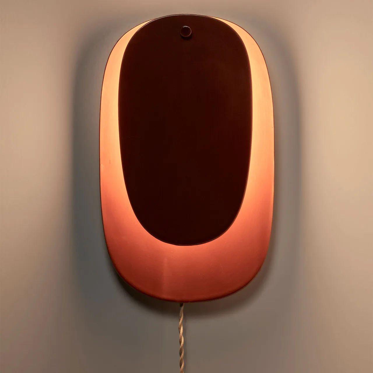 Vägglampa 04 bordeaux nebula