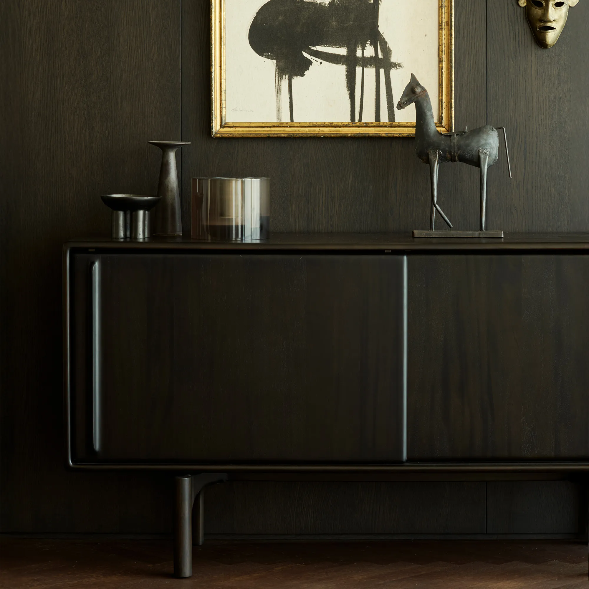 Flow sideboard