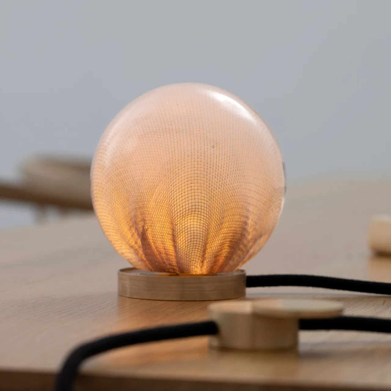 84t table lamp