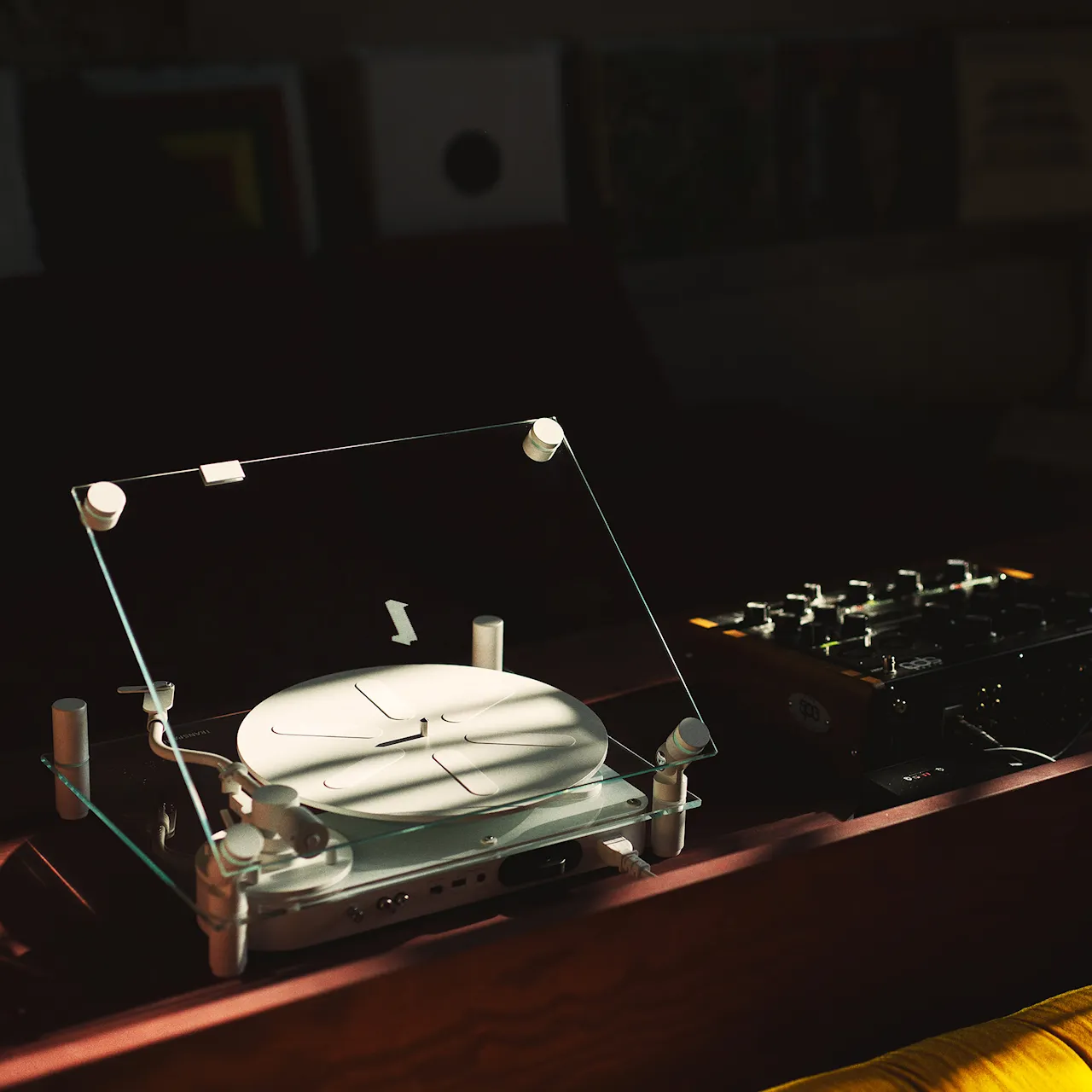 Transparent Turntable
