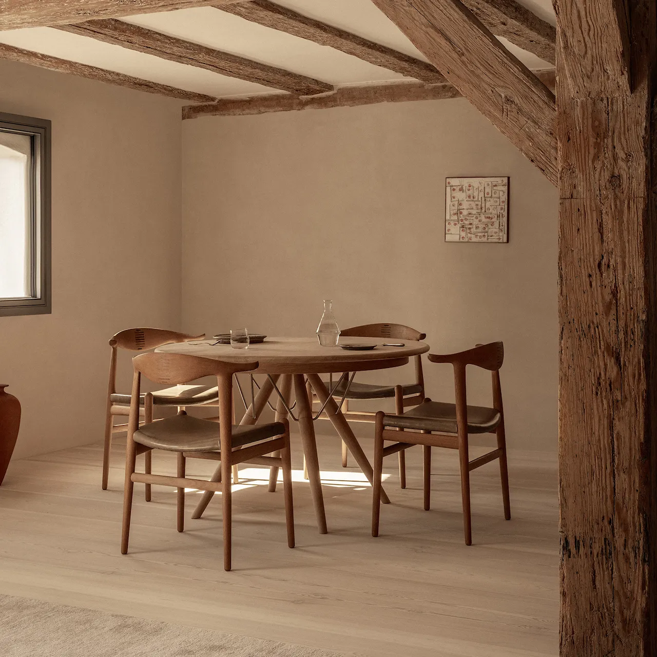PP75 Stayed table matbord