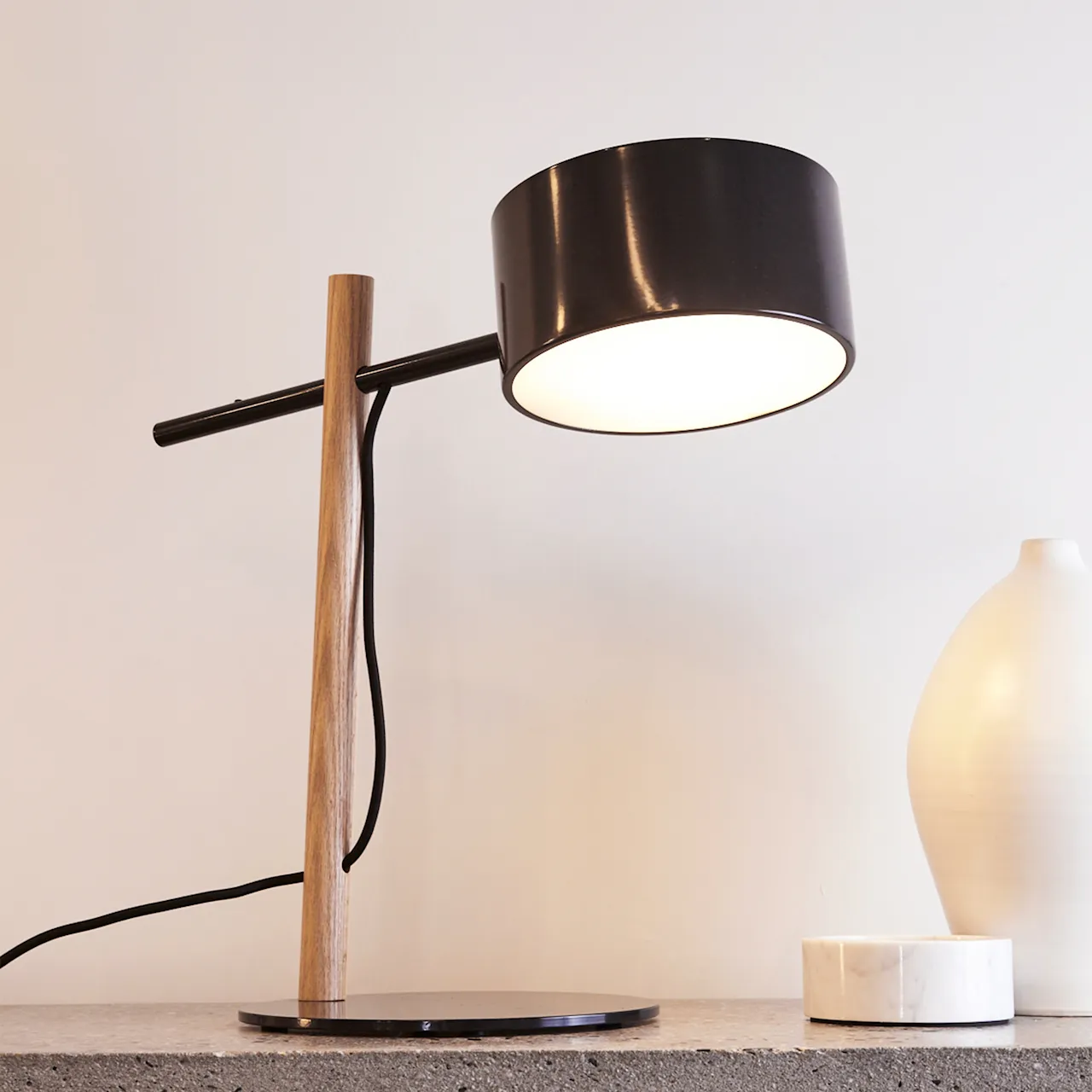 Excel Desk Lamp Svart