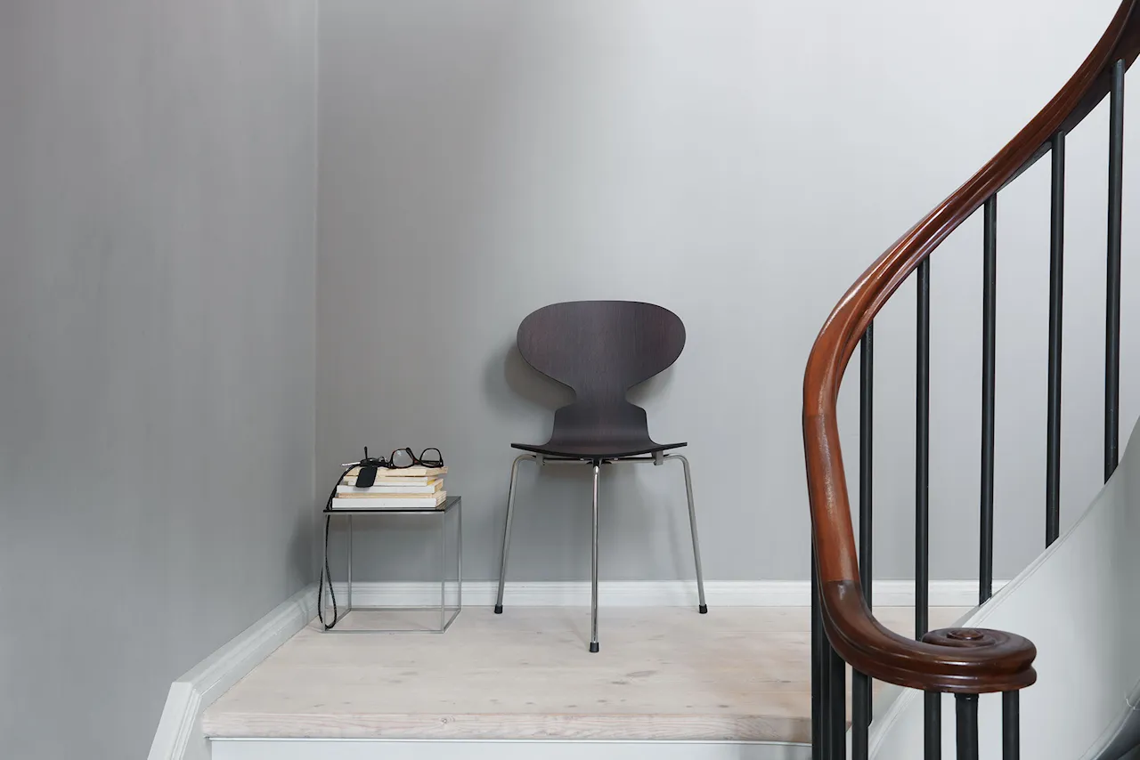 3100 Myran stol Coloured Ash Veneer Brown Bronze