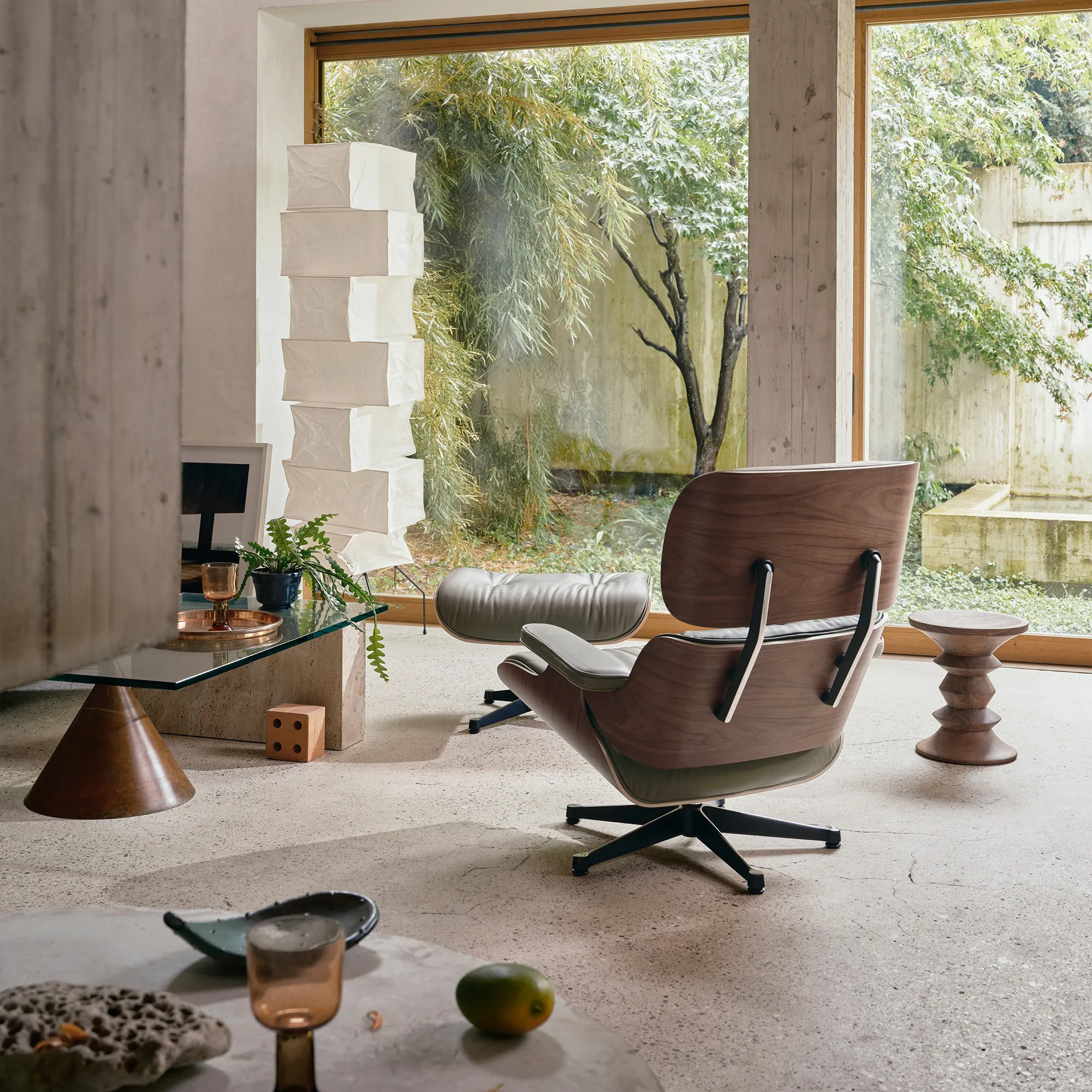 Eames Lounge Chair - 9
