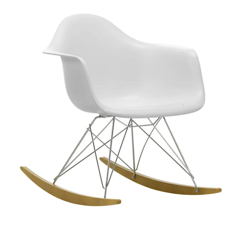 Eames RE Plastic Armchair RAR 85 Cotton White, Chrome Base, Golden Maple